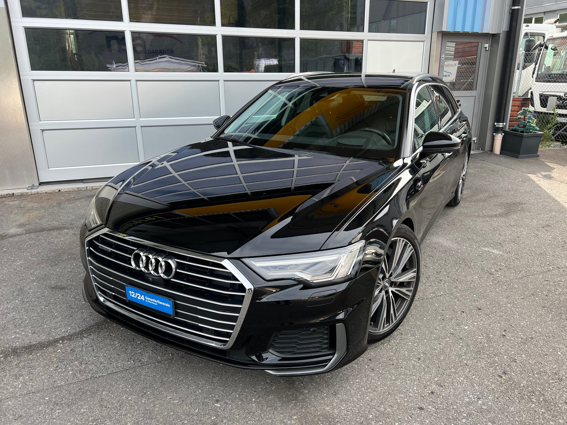 AUDI A6 Avant 55 TFSI S-Line Sport 4x4 S-tronic ** Navi * Head-Up Display * Teilleder * Matrix LED * 12/24 Mt. Garantie möglich ***-showroom-element-1