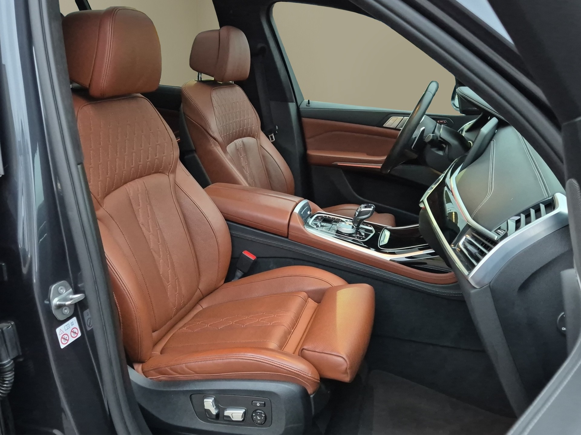 BMW X7 xDrive 30d Steptronic-image-16