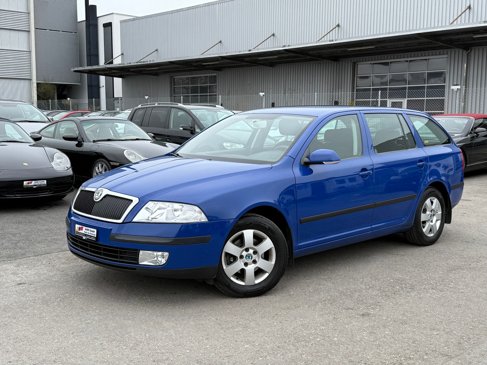 SKODA Octavia 1.6 Ambiente AUTOMAT / Frisch ab MFK / Zahnriemen ersetzt / Klimaanlage / 8-fach bereift