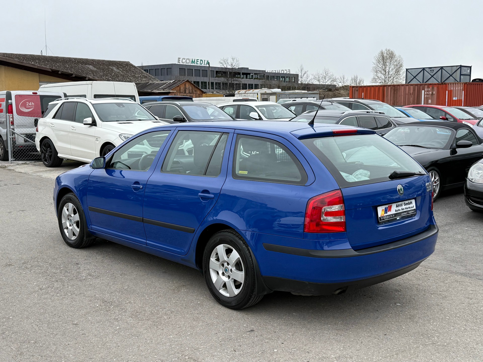 SKODA Octavia 1.6 Ambiente AUTOMAT / Frisch ab MFK / Zahnriemen ersetzt / Klimaanlage / 8-fach bereift-image-5