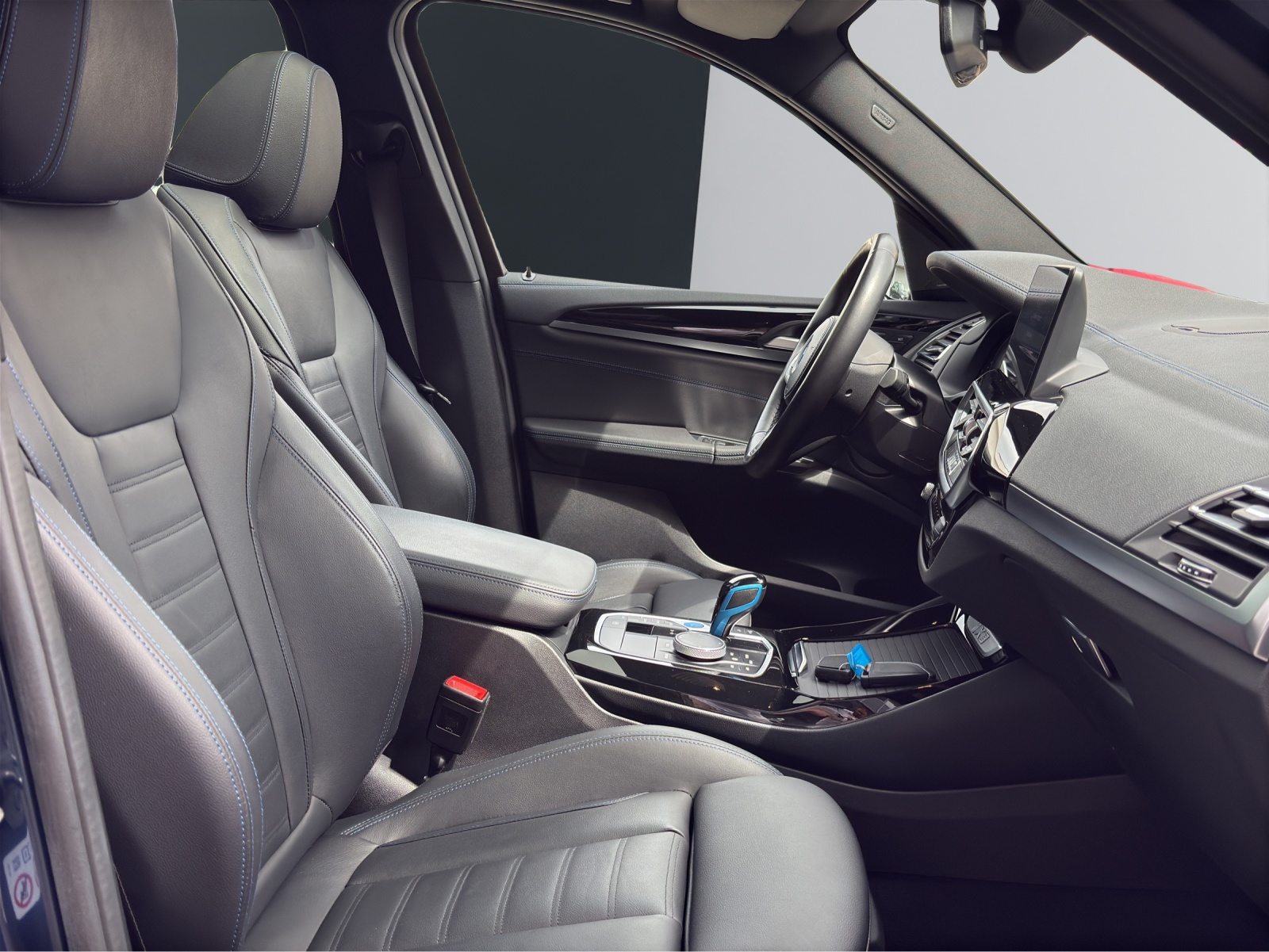 BMW iX3 IMPRESSIVE-image-14
