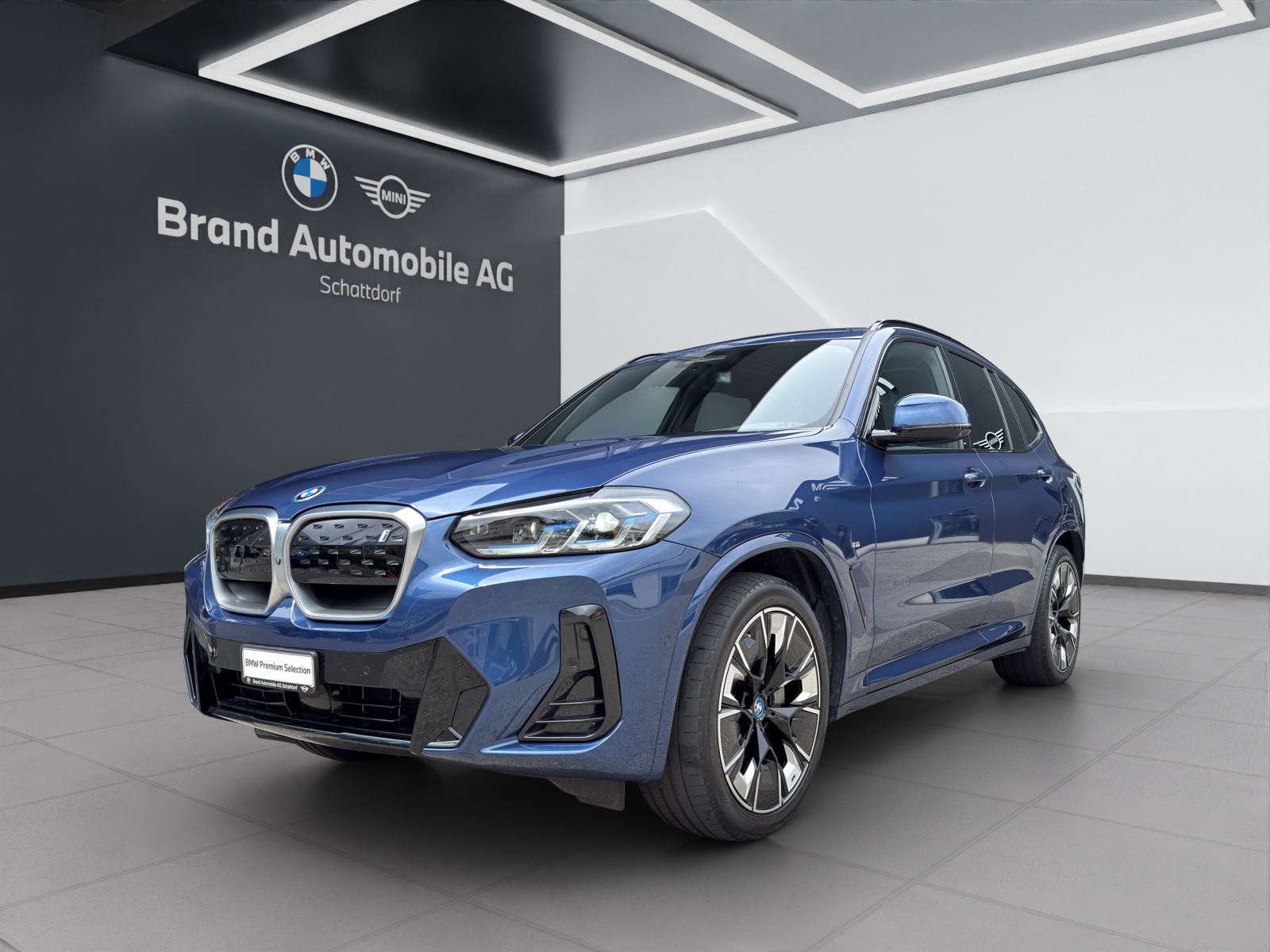 BMW iX3 IMPRESSIVE