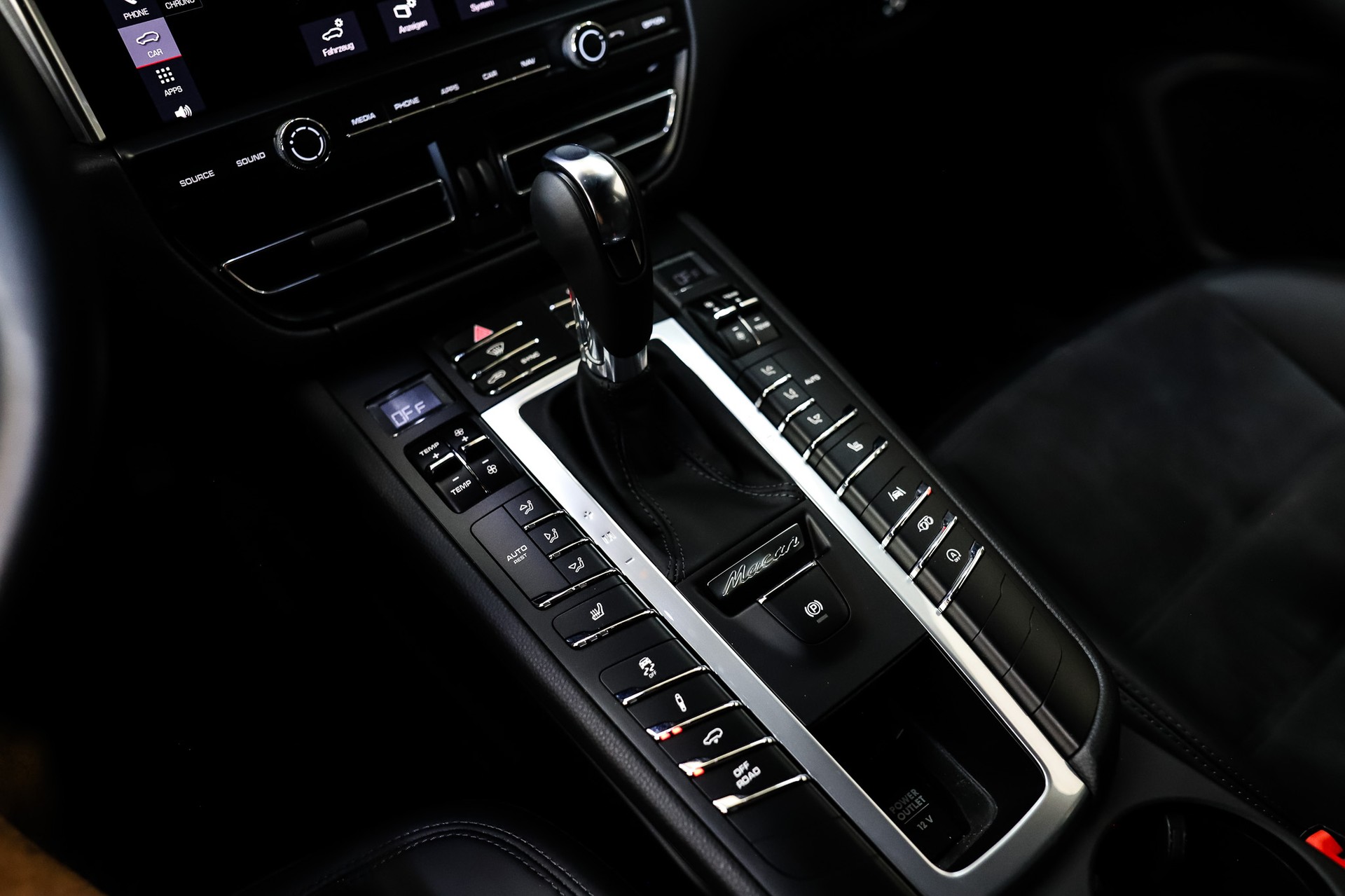 PORSCHE Macan GTS PDK-image-13