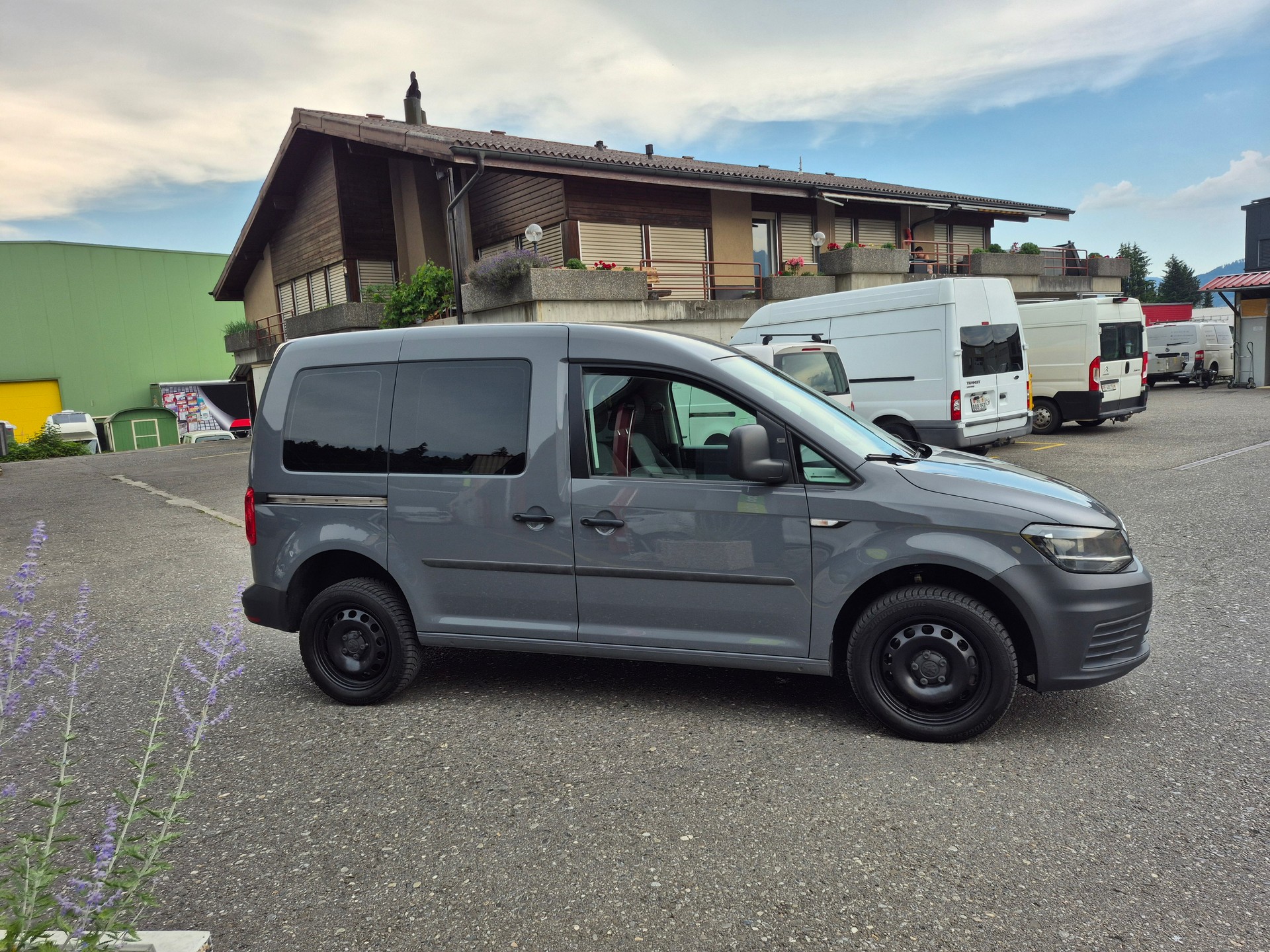 VW Caddy 2.0 TDI Trendline 4Motion-showroom-element-3