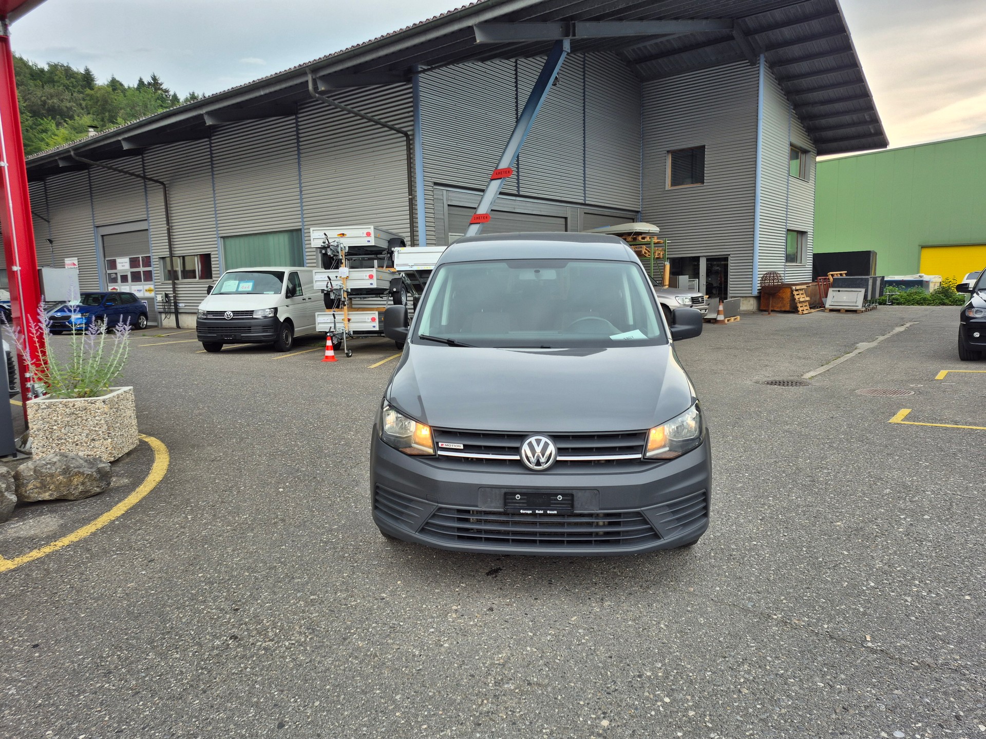 VW Caddy 2.0 TDI Trendline 4Motion-showroom-element-1