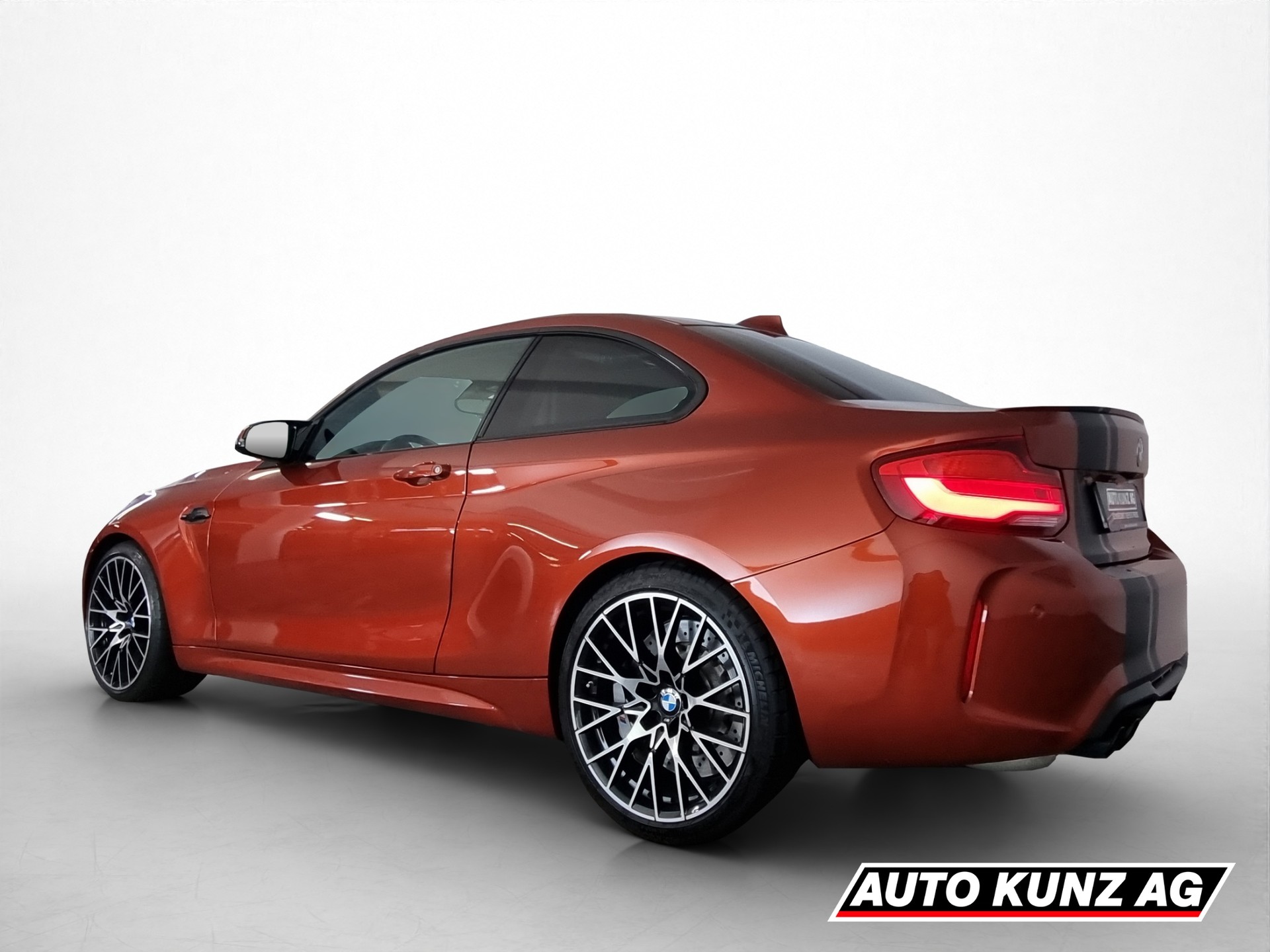 BMW M2 Competition Coupé-showroom-element-3