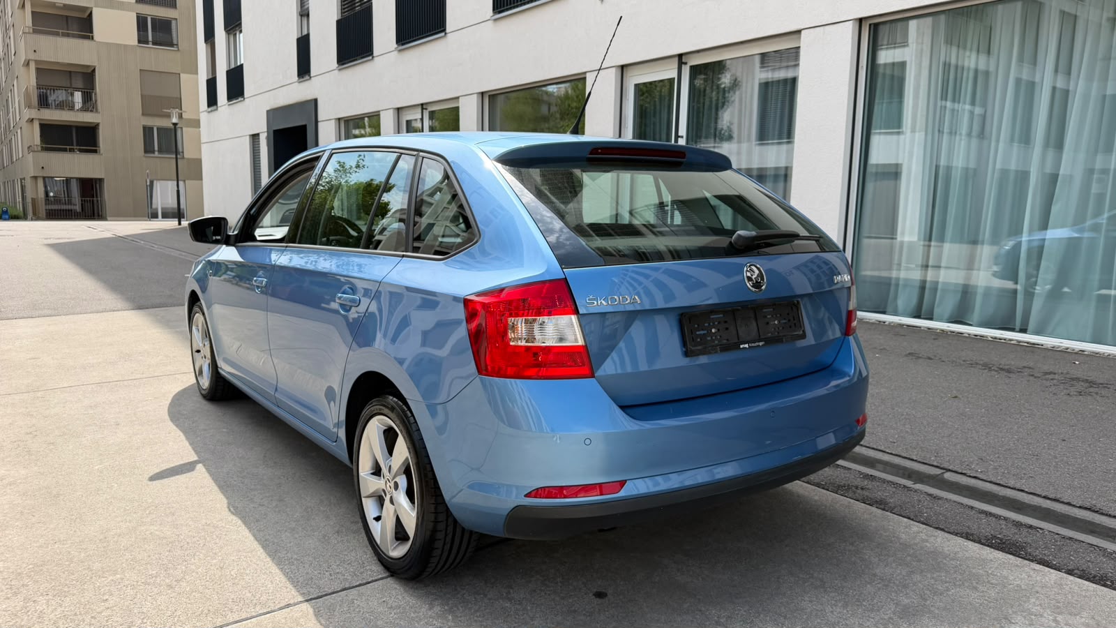SKODA Rapid Spaceback 1.4 TSI Ambition DSG-showroom-element-2