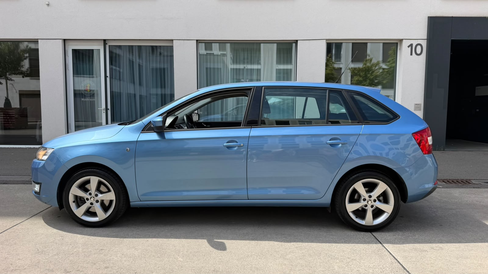 SKODA Rapid Spaceback 1.4 TSI Ambition DSG-showroom-element-1