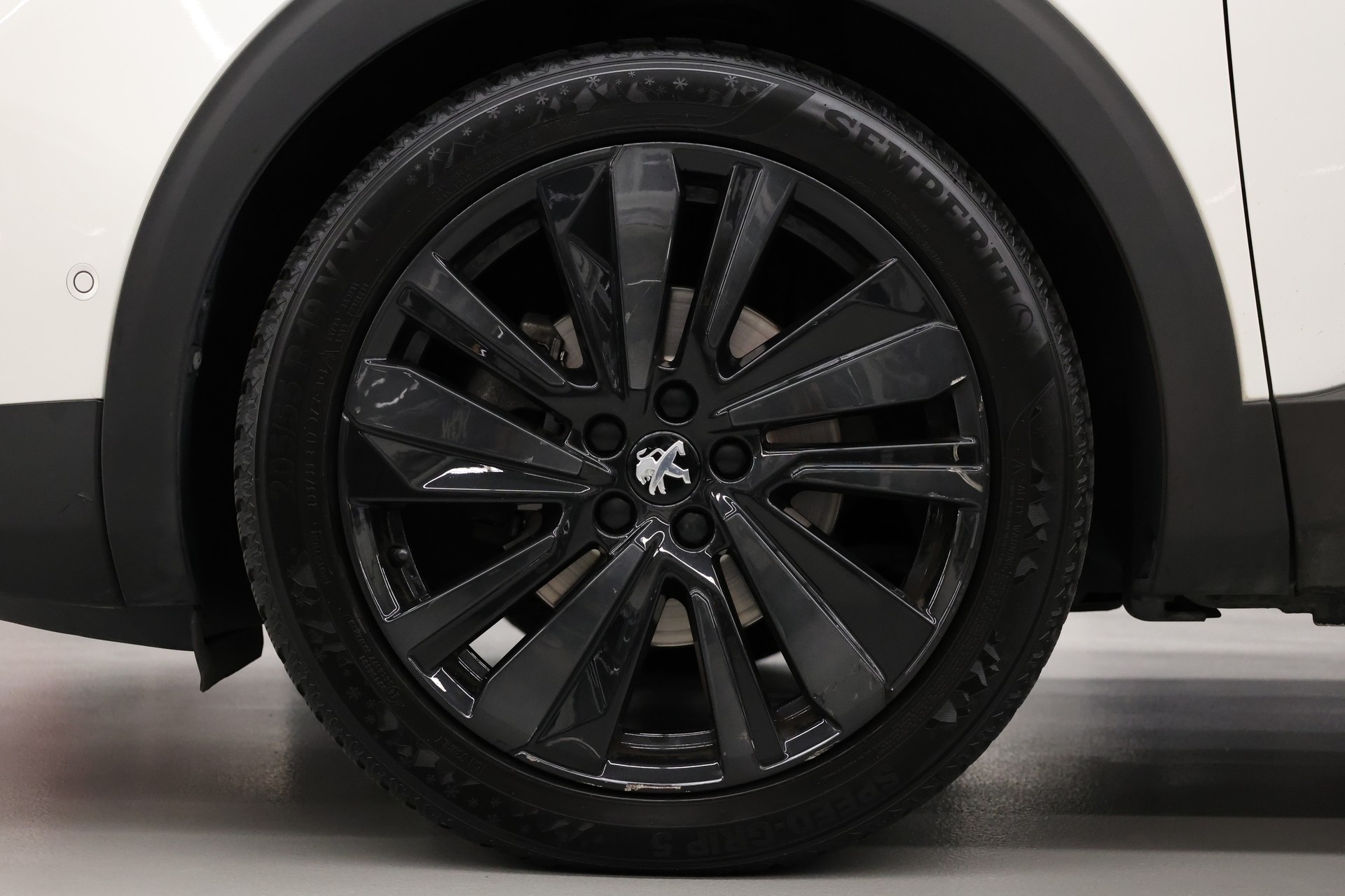 PEUGEOT 5008 1.5 BlueHDi GT Pack-image-12