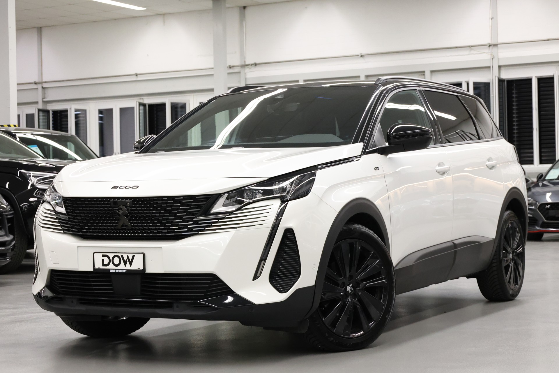 PEUGEOT 5008 1.5 BlueHDi GT Pack