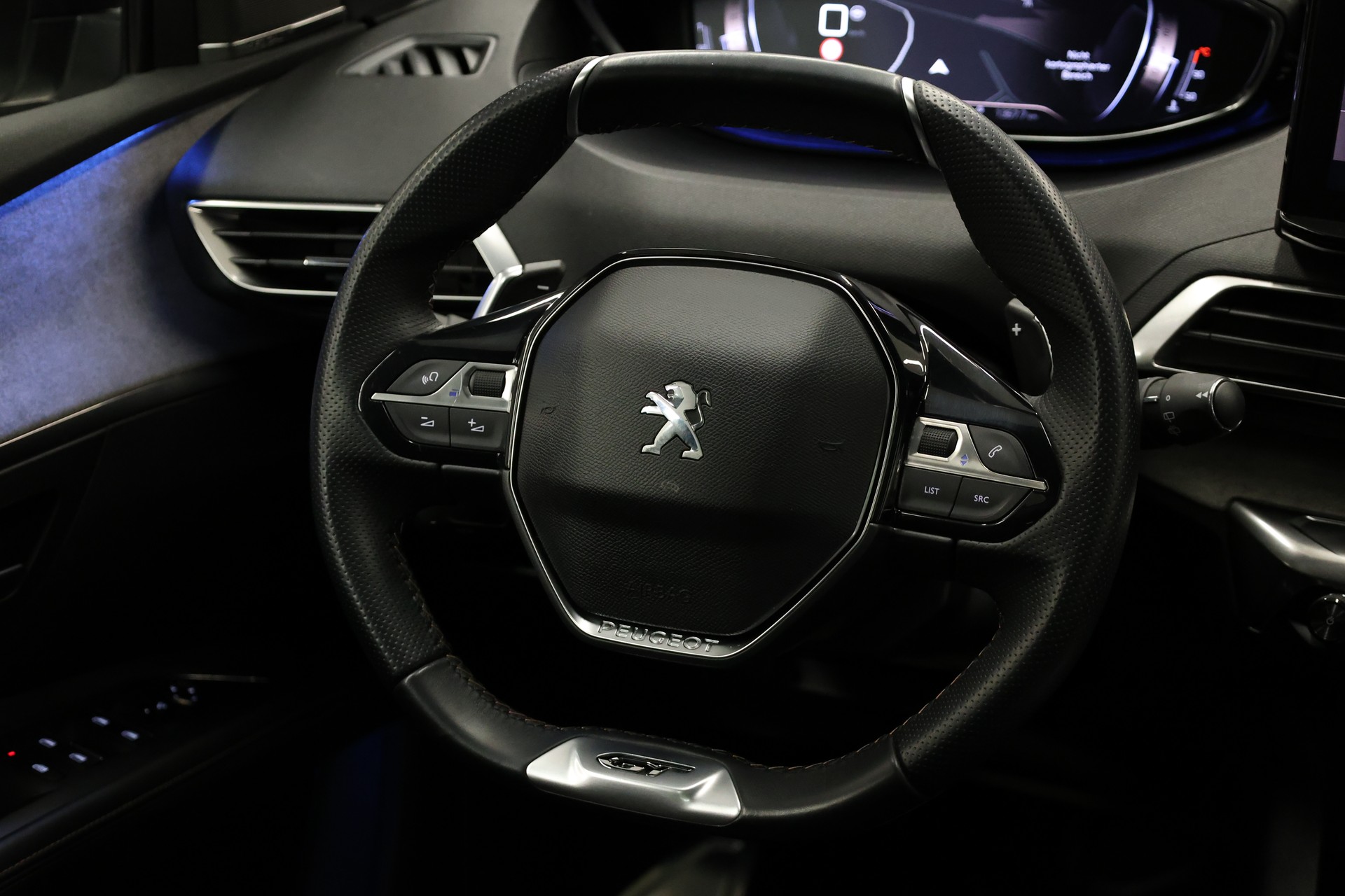 PEUGEOT 5008 1.5 BlueHDi GT Pack-image-18