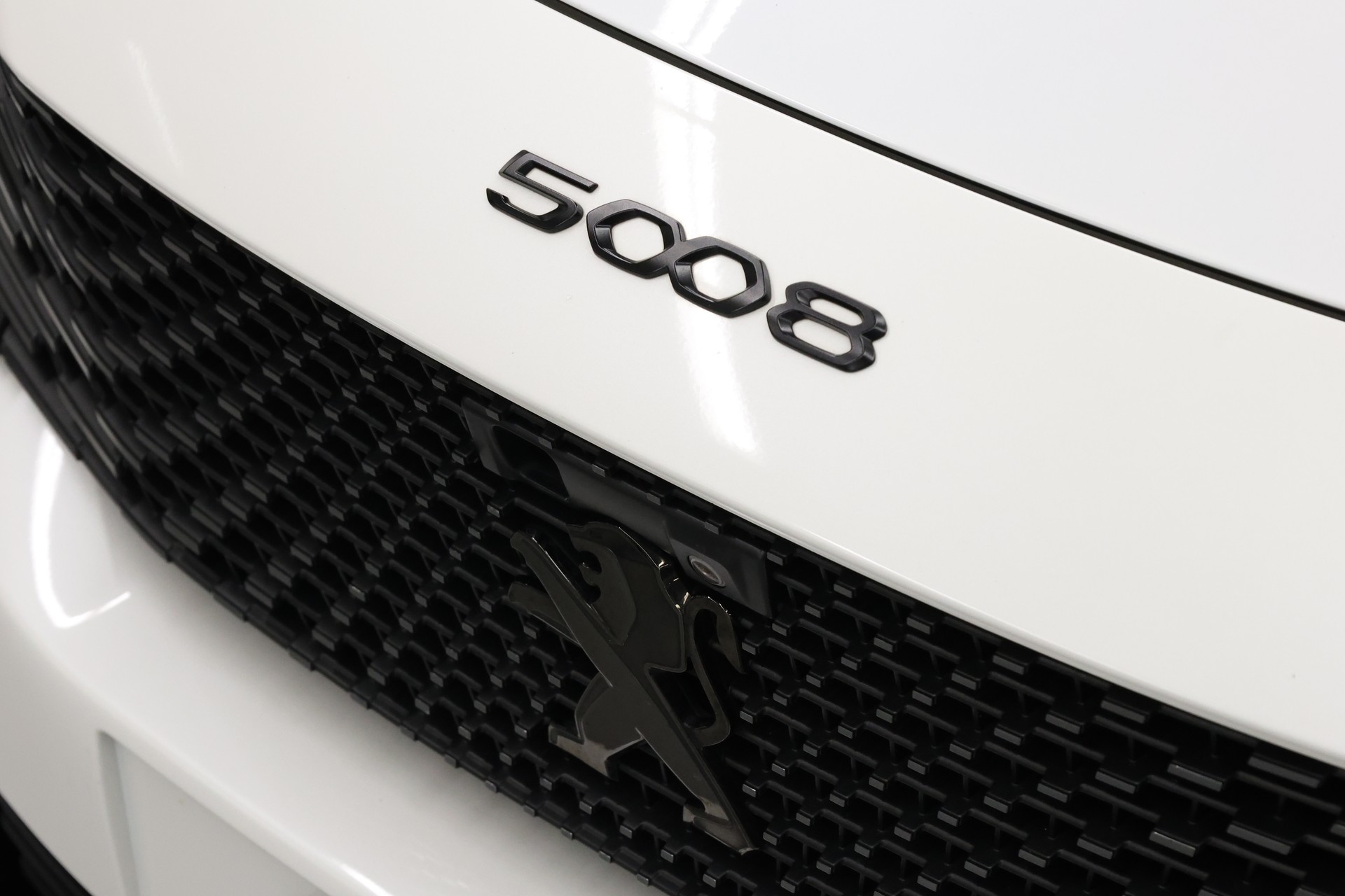 PEUGEOT 5008 1.5 BlueHDi GT Pack-image-5