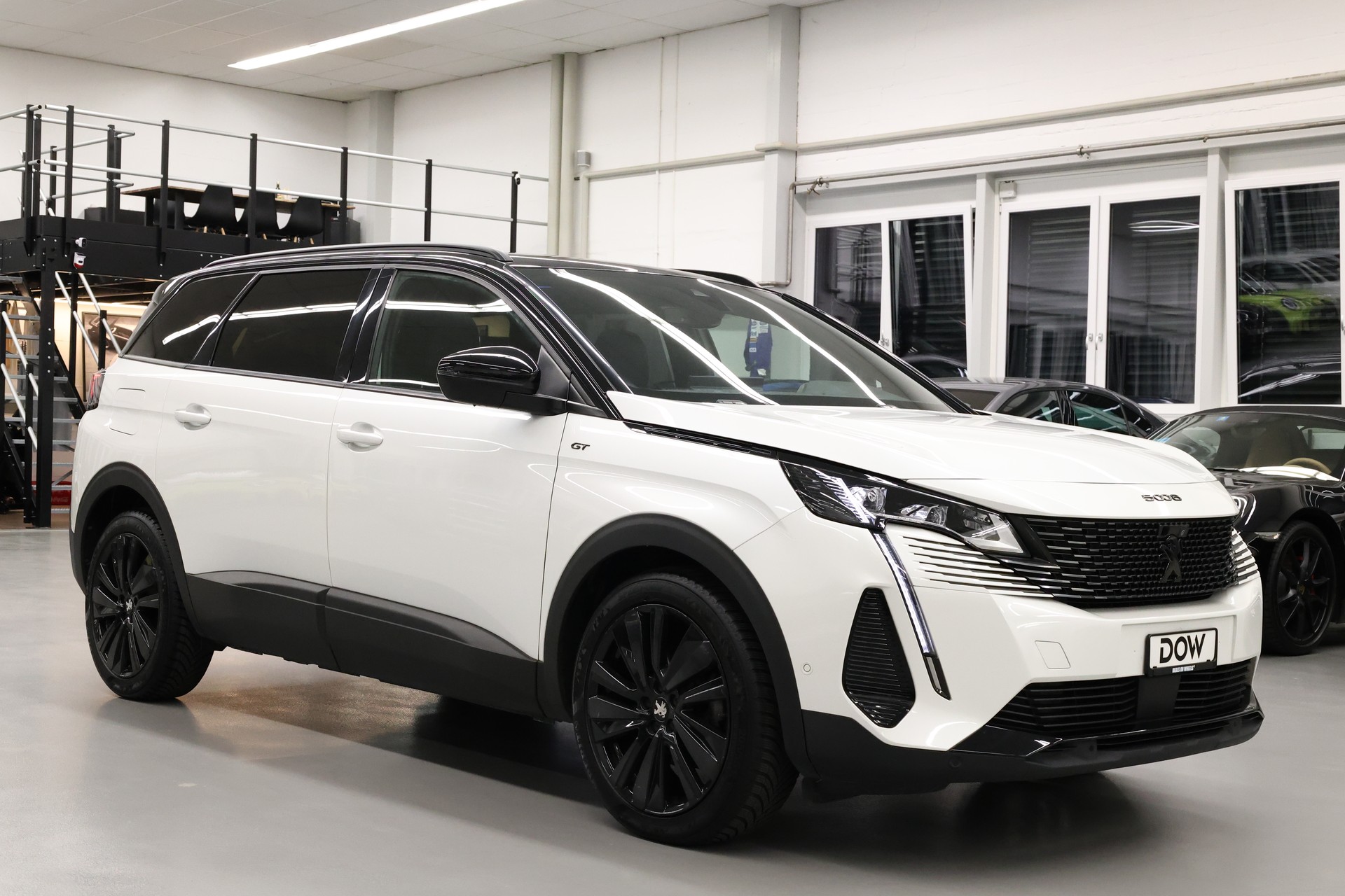 PEUGEOT 5008 1.5 BlueHDi GT Pack-showroom-element-1
