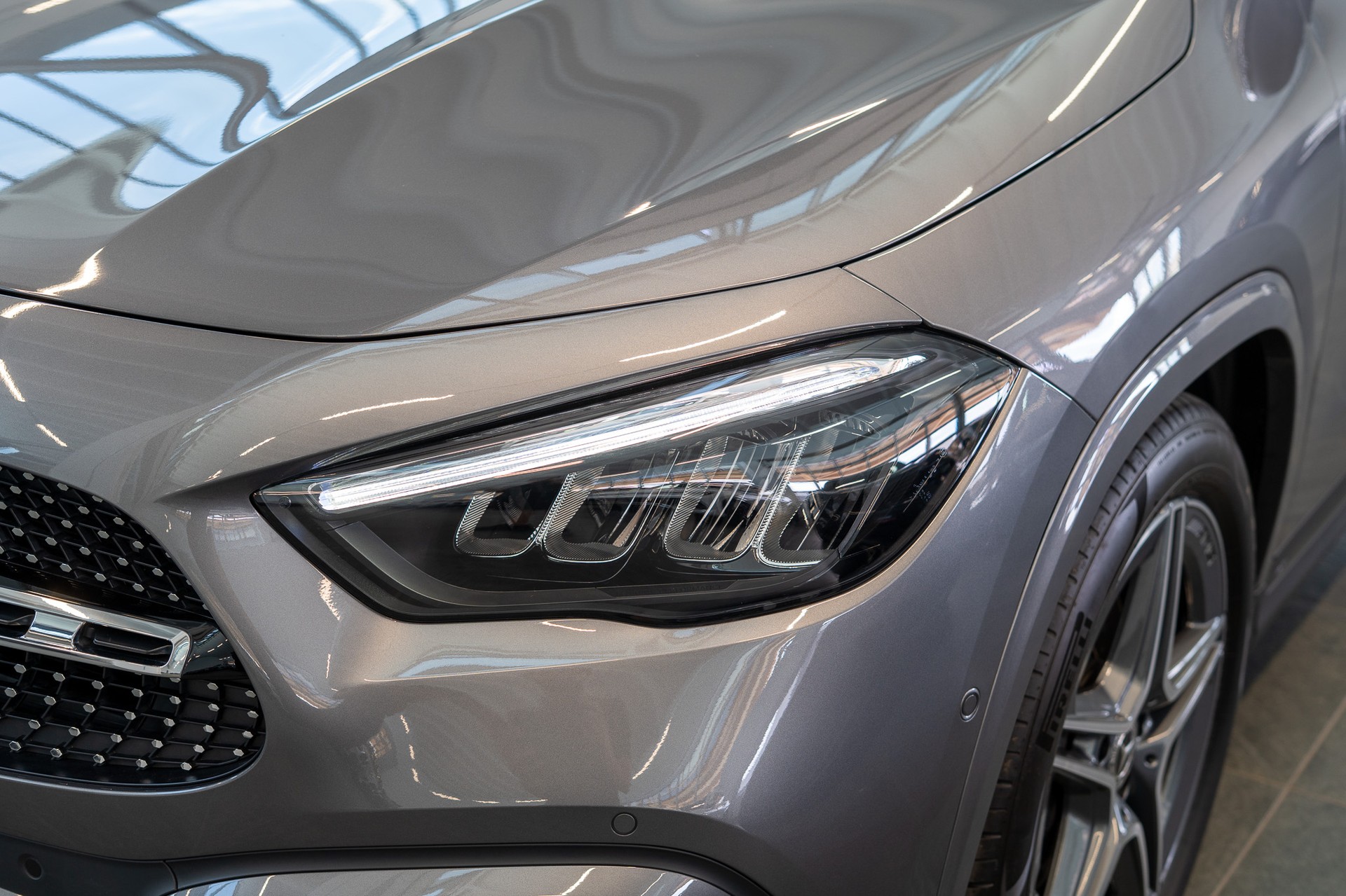 MERCEDES-BENZ GLA 200 Night Star AMG Line / Rückfahrkamera / el.Heckklappe / Ambientebeleuchtung-image-22