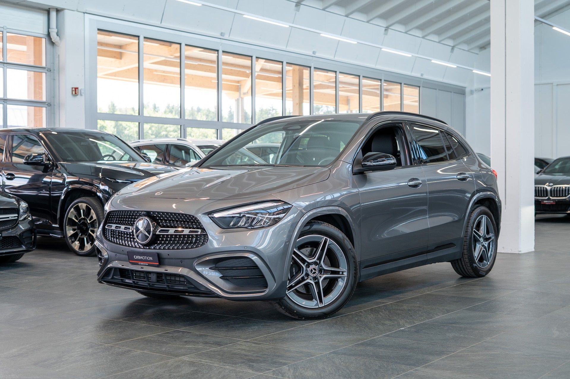 MERCEDES-BENZ GLA 200 Night Star AMG Line / Rückfahrkamera / el.Heckklappe / Ambientebeleuchtung