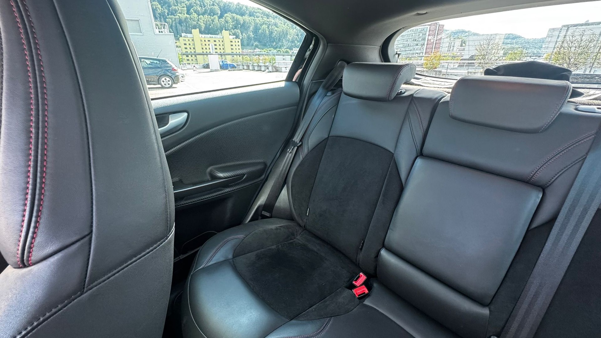 ALFA ROMEO Giulietta 1750 TBi Veloce TCT-image-9