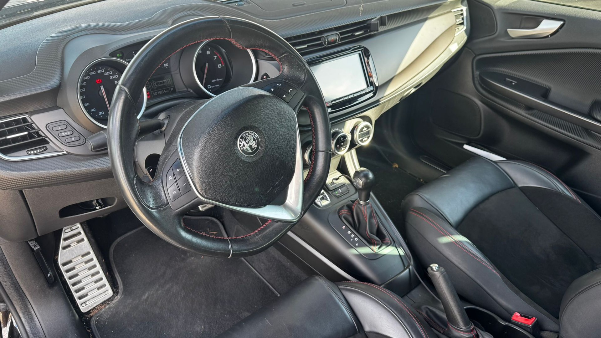 ALFA ROMEO Giulietta 1750 TBi Veloce TCT-image-6