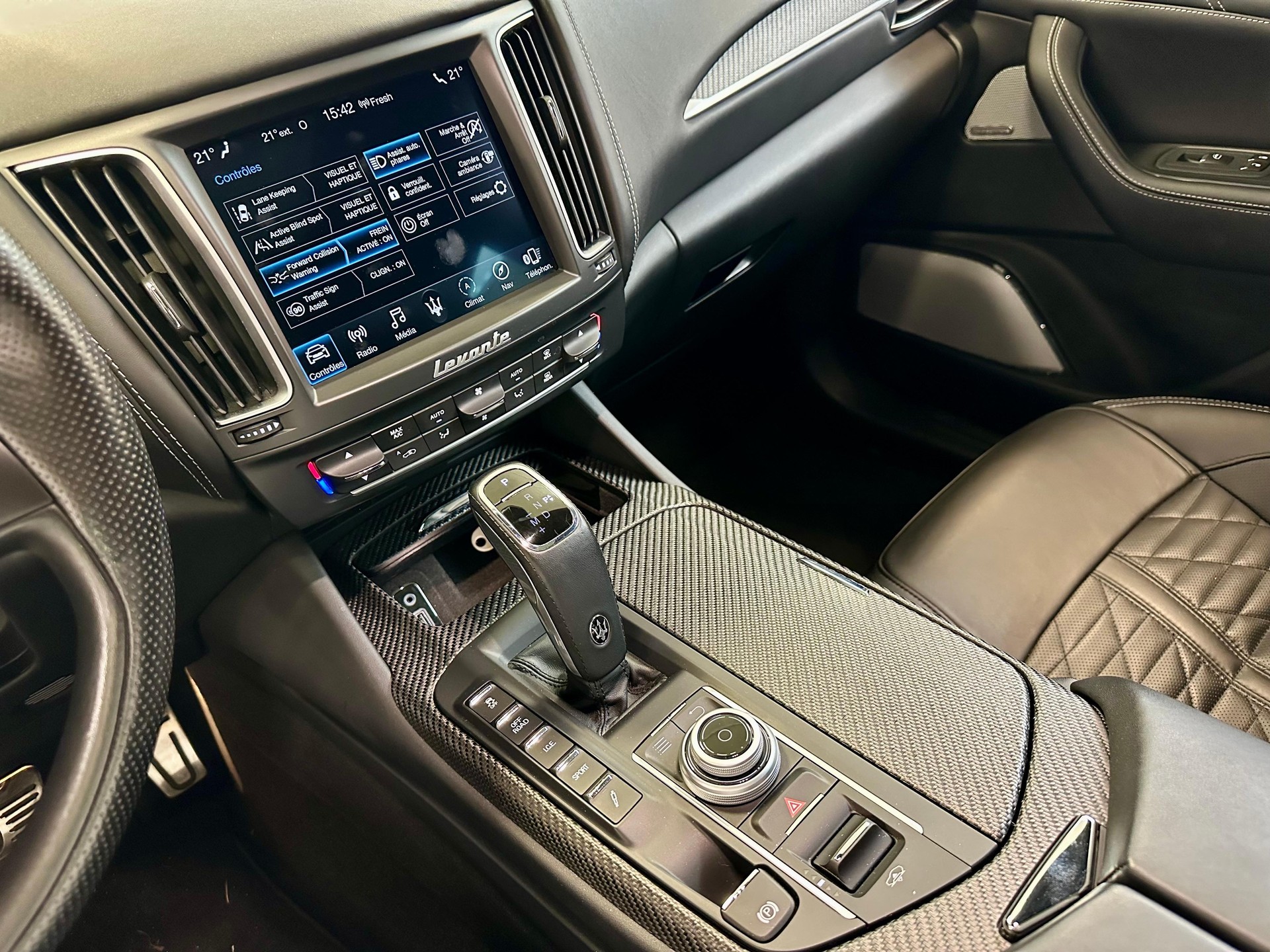 MASERATI Levante 3.0 V6 GranSport-image-7