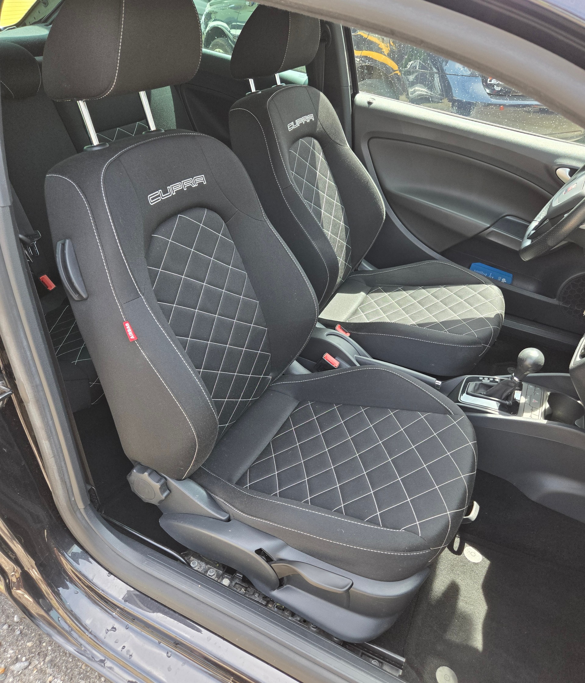 SEAT Ibiza SC 1.4 TSI Cupra DSG-image-12