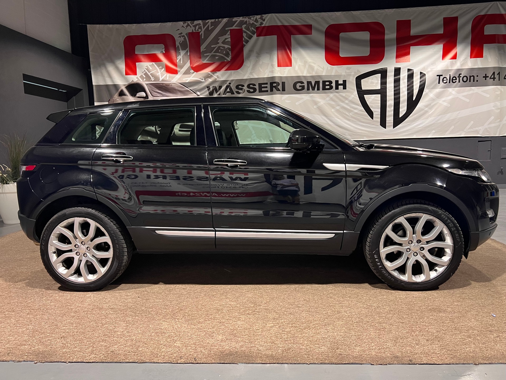 LAND ROVER Range Rover Evoque 2.2 SD4 Prestige AT9-showroom-element-1