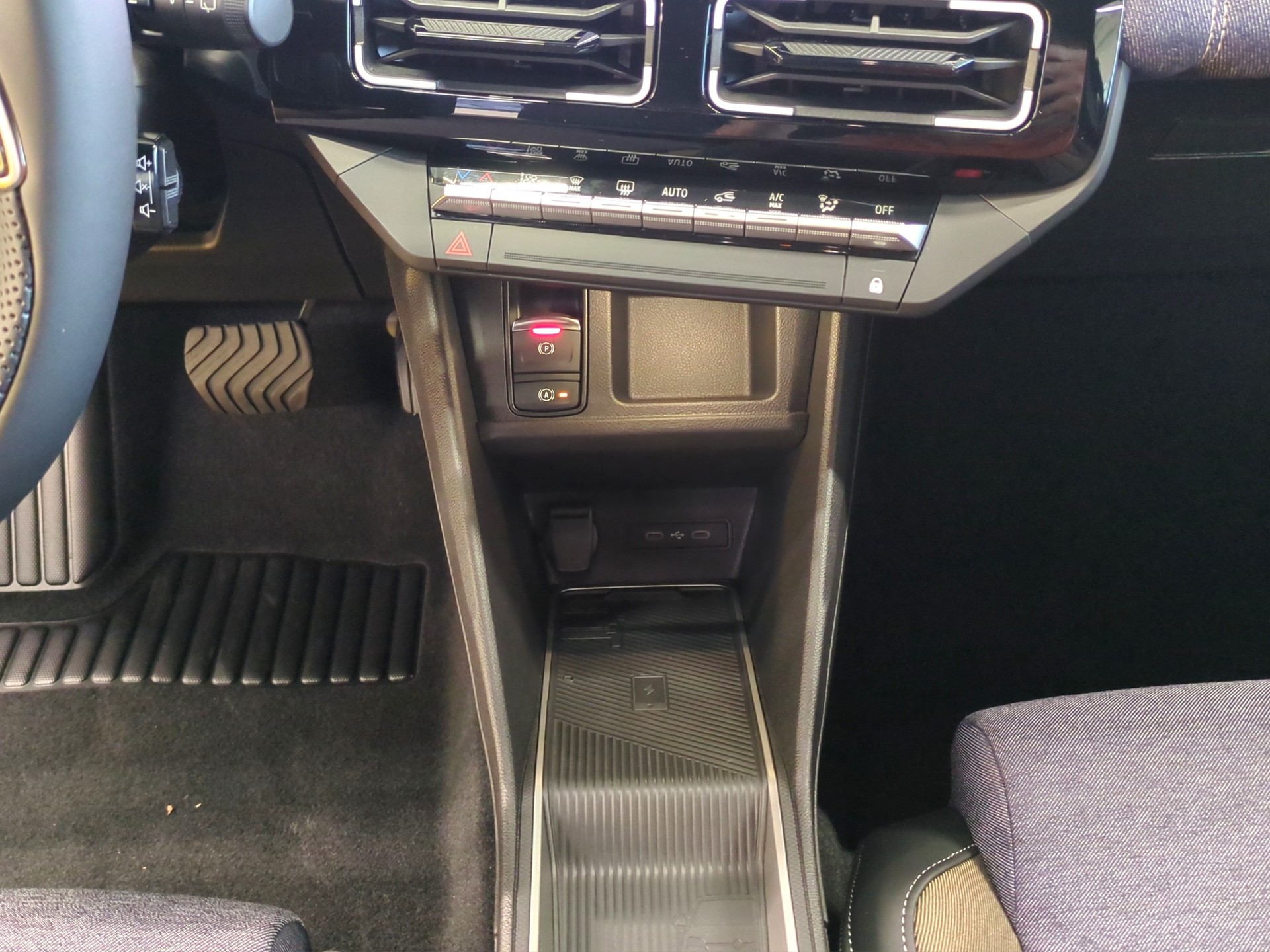 RENAULT R5 E-Tech Comfort Range 52 kWh Techno-image-9