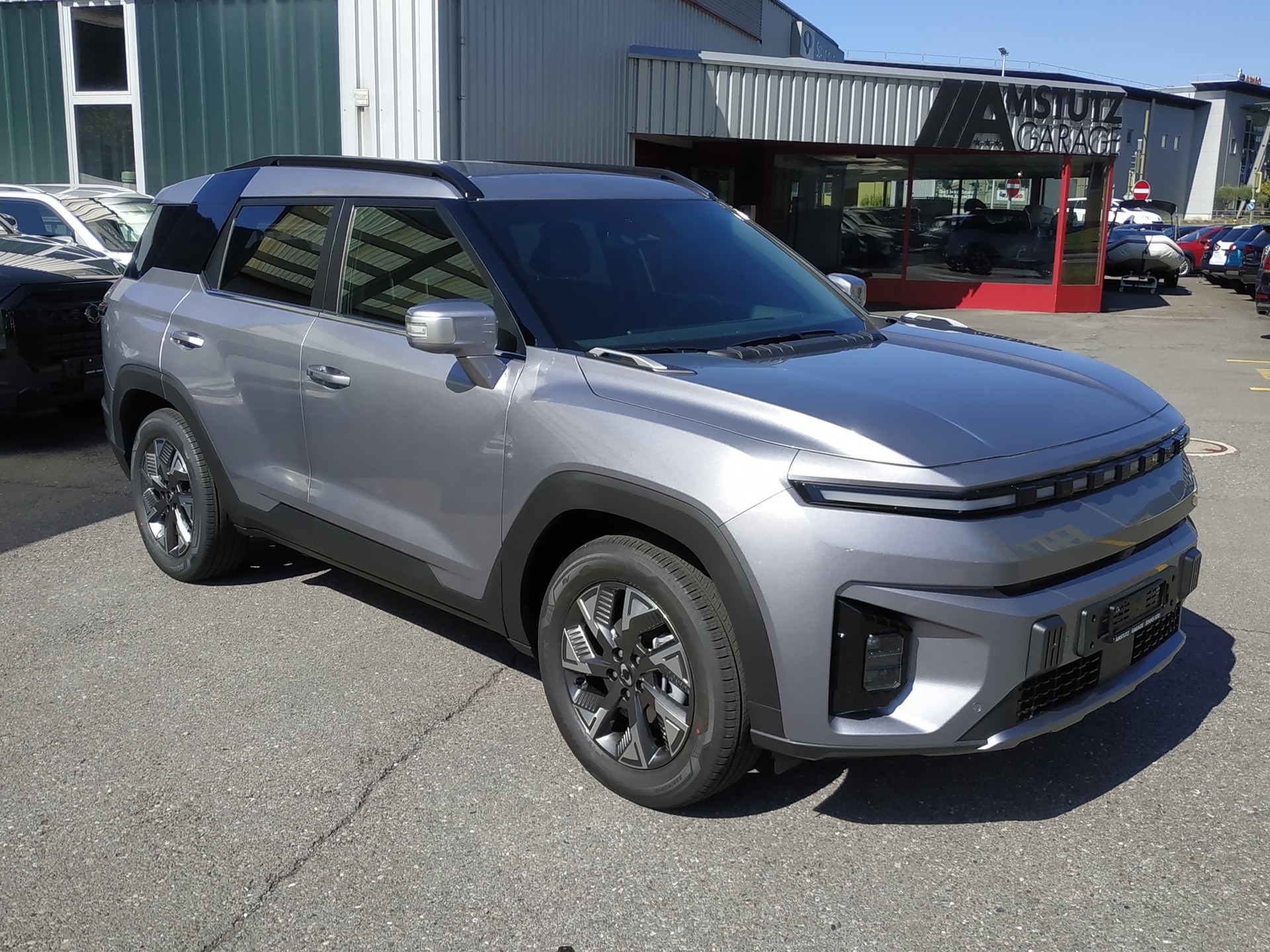 KGM-SsangYong Torres EVX Platinum-showroom-element-1
