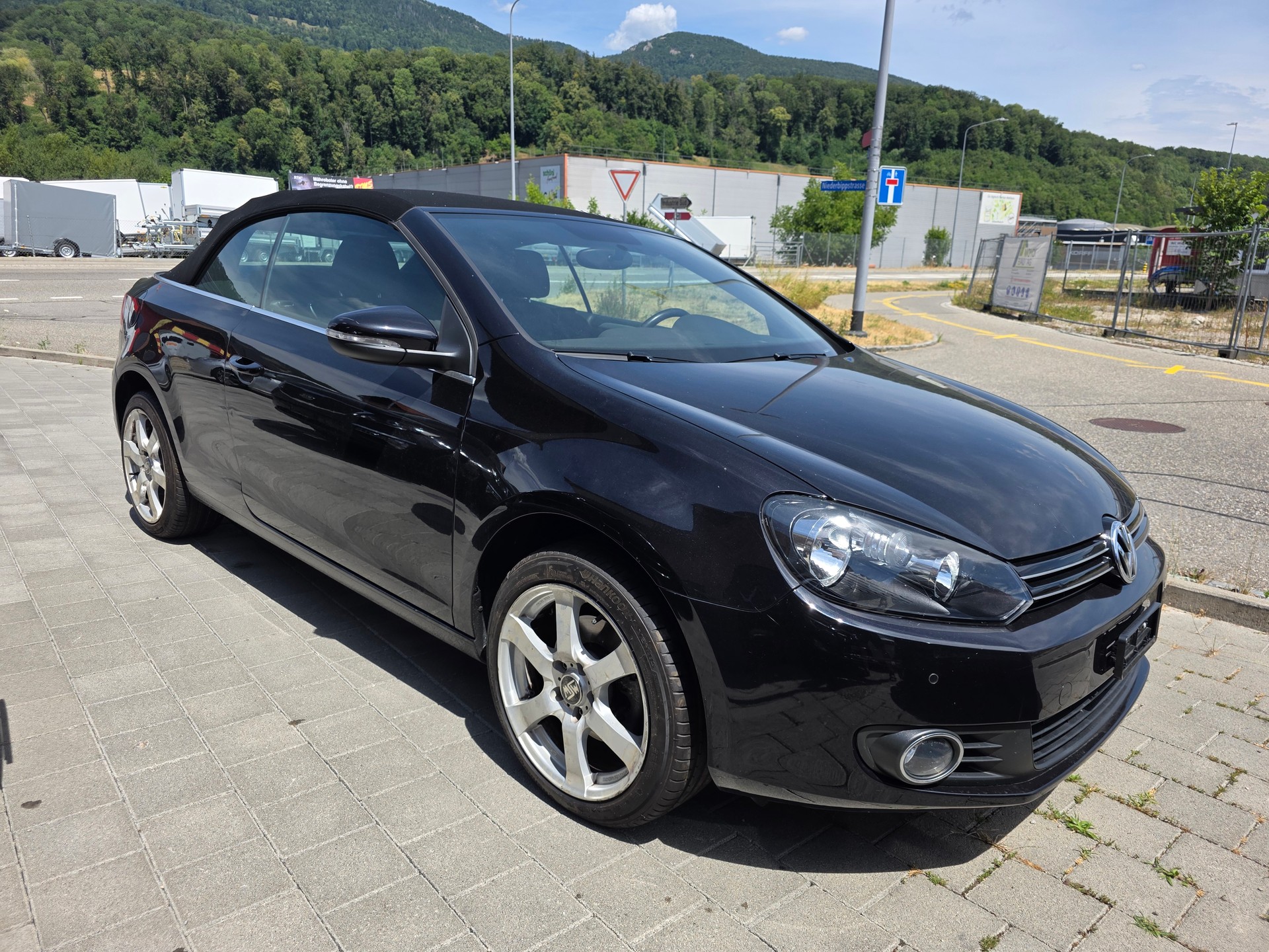 VW Golf Cabrio 1.2 TSI BlueMotion Technology-image-5