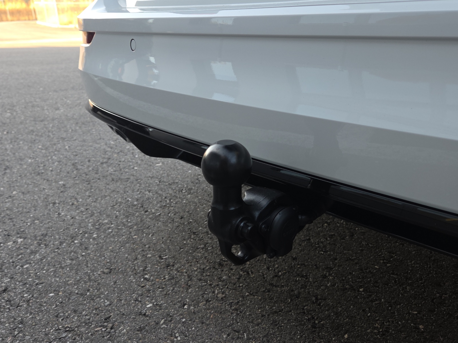 VW Golf Variant 2.0 TSI R-Line DSG 4 Motion-image-12