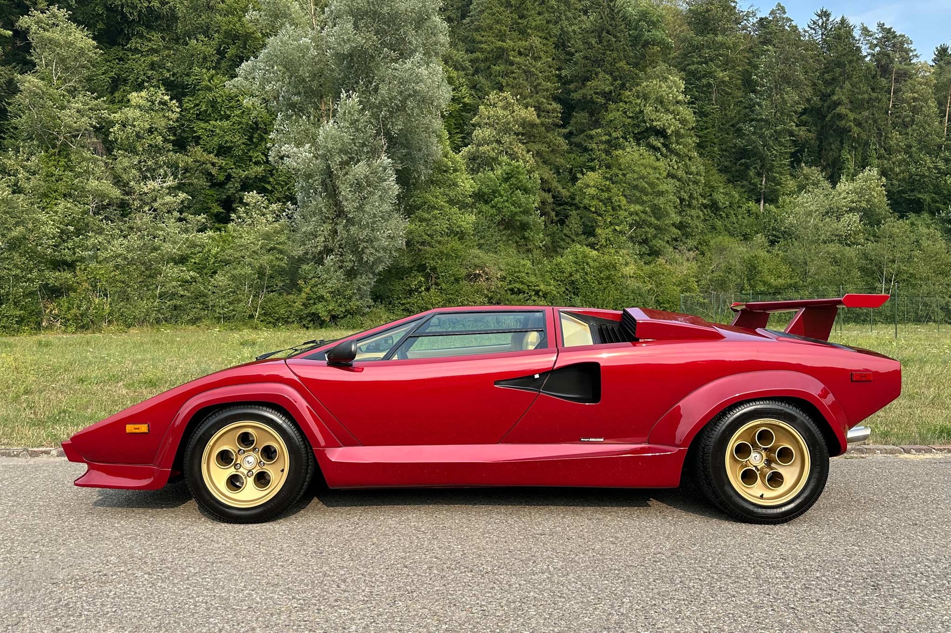 LAMBORGHINI Countach LP 5000 QV