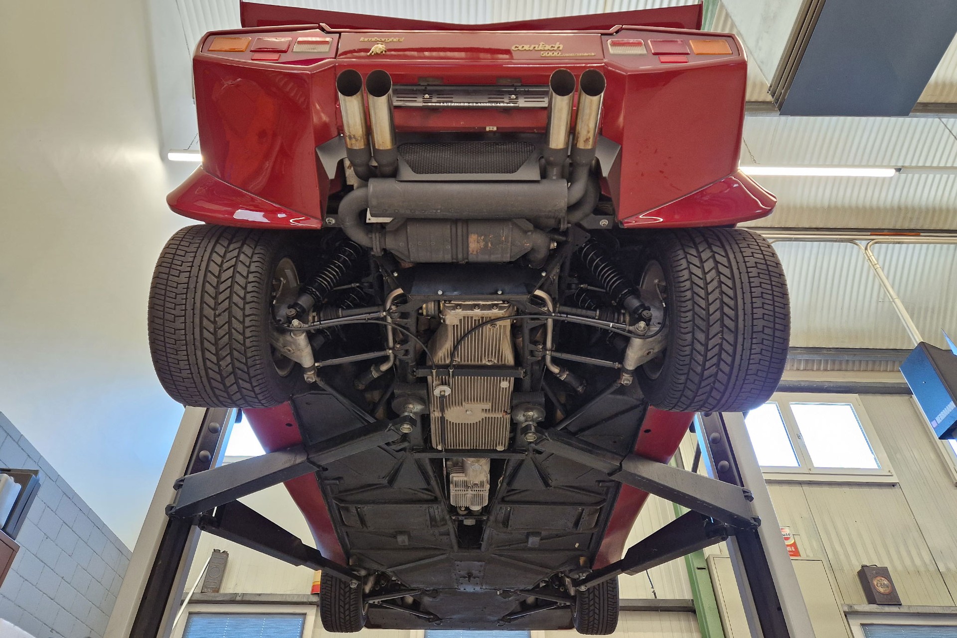 LAMBORGHINI Countach LP 5000 QV-image-14