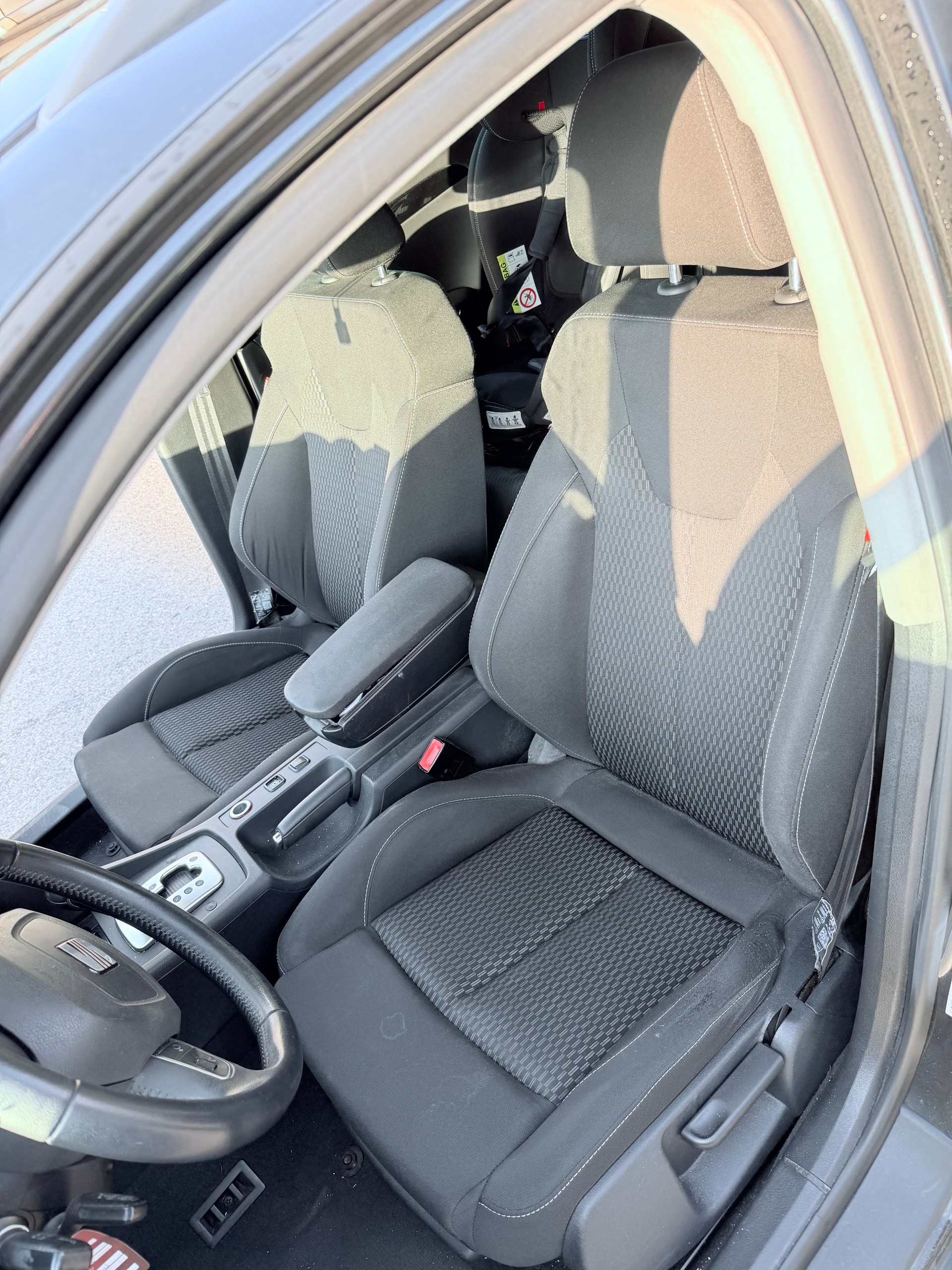 SEAT 2.0 TSI Style MTr-image-3