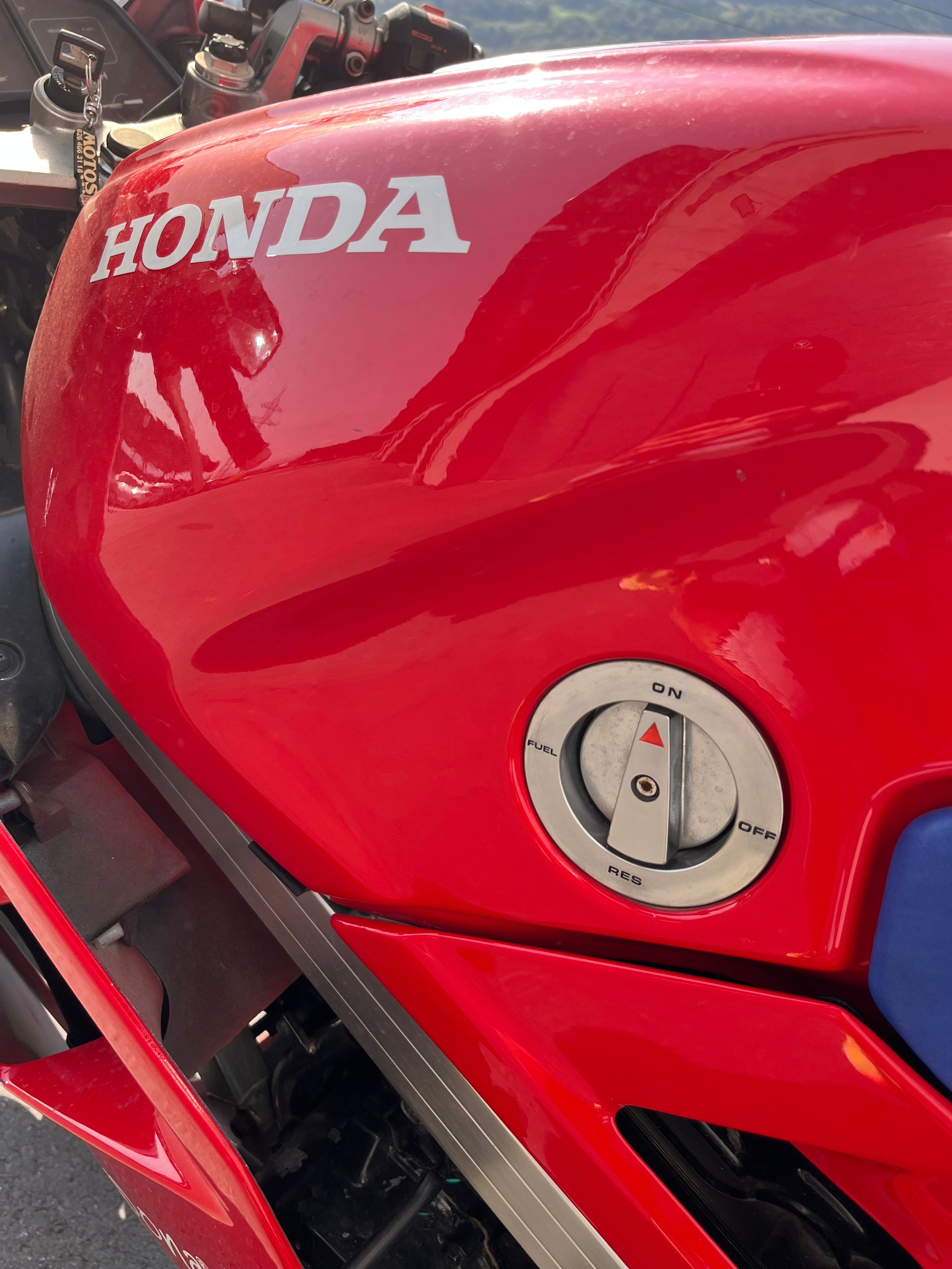 HONDA VFR 750 F G/H-image-10