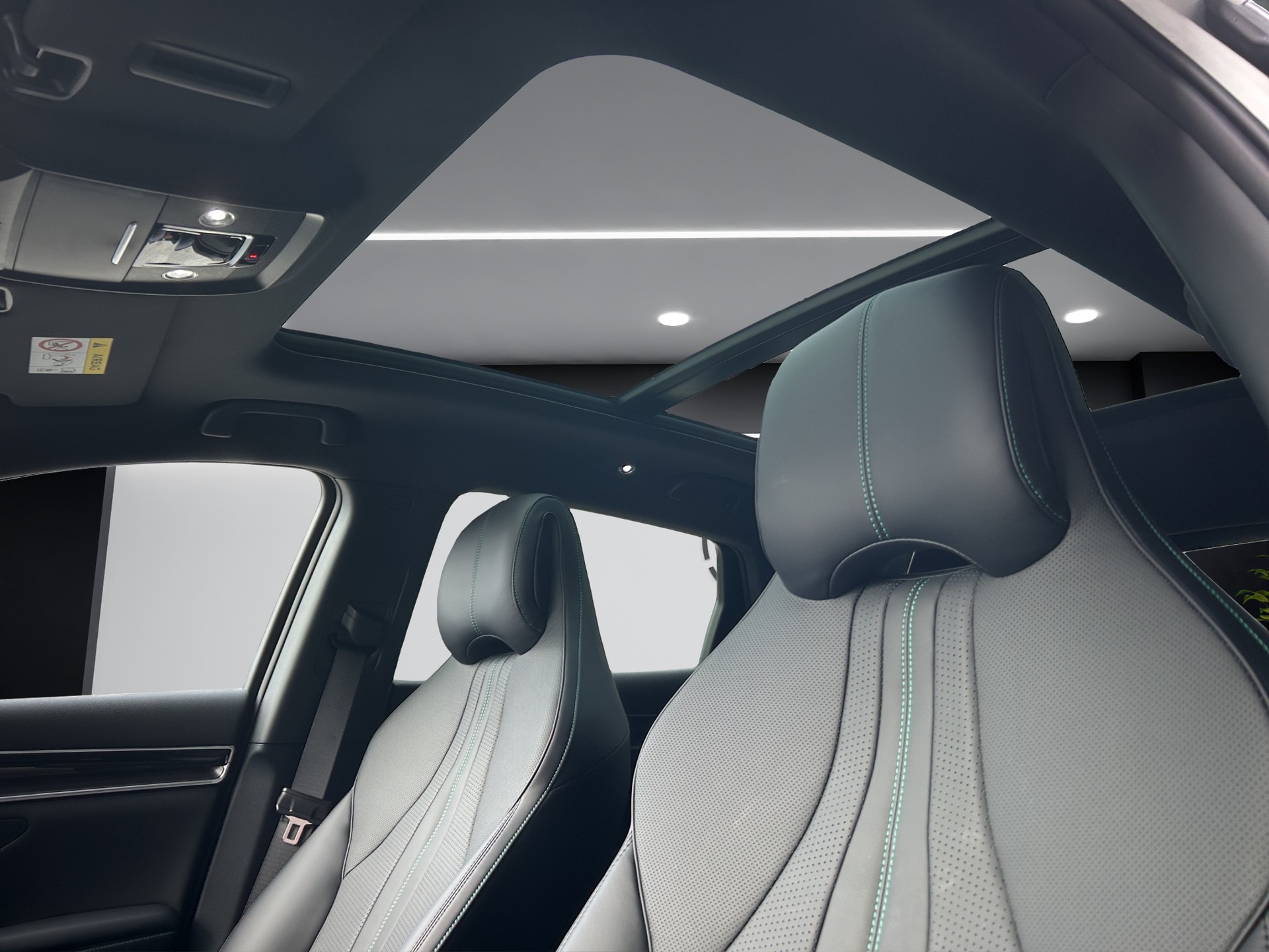 BYD Seal U DM-i Design AWD-image-14