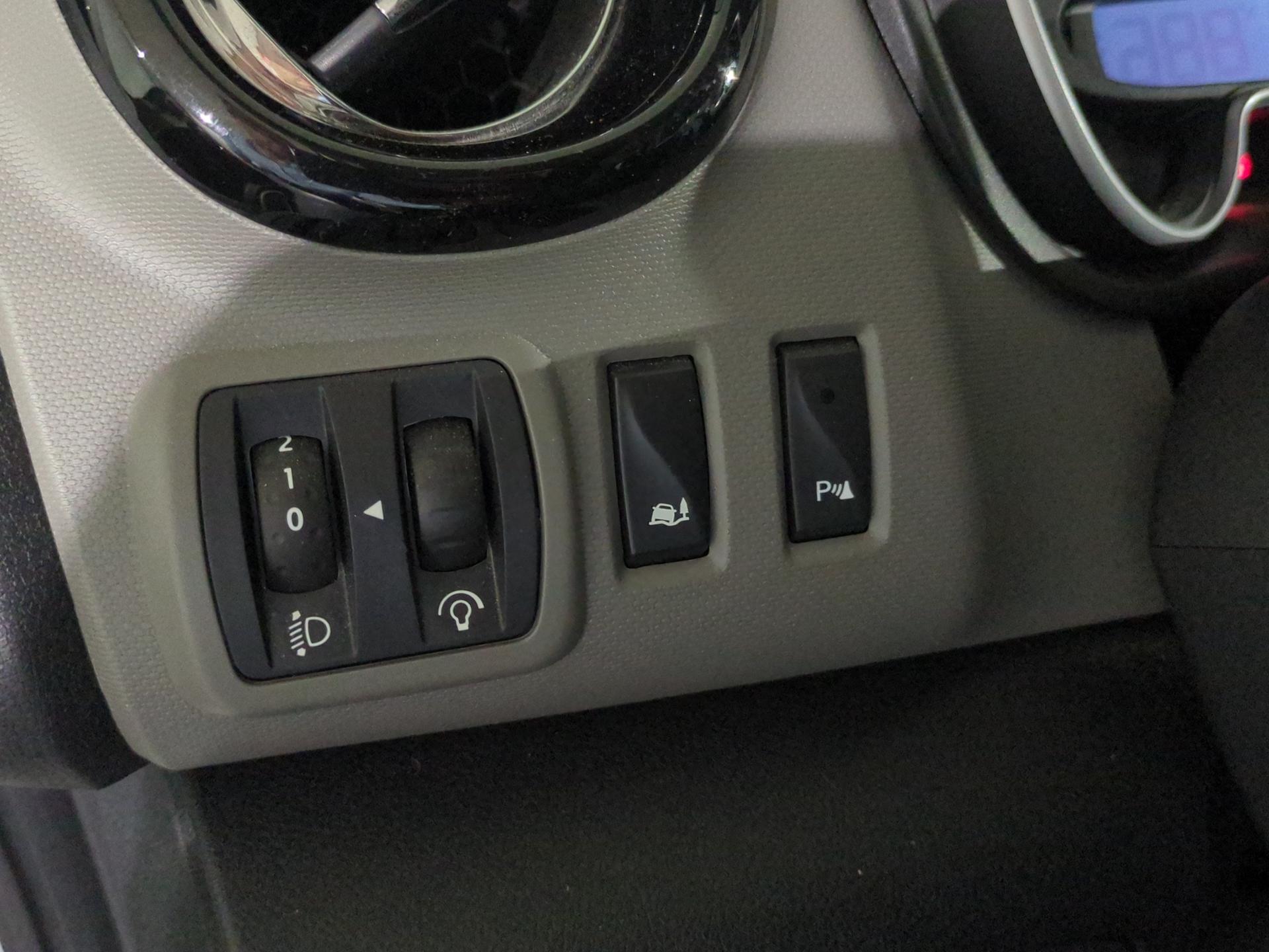 RENAULT Trafic ENERGY dCi 145 Passenger T-Space-image-19