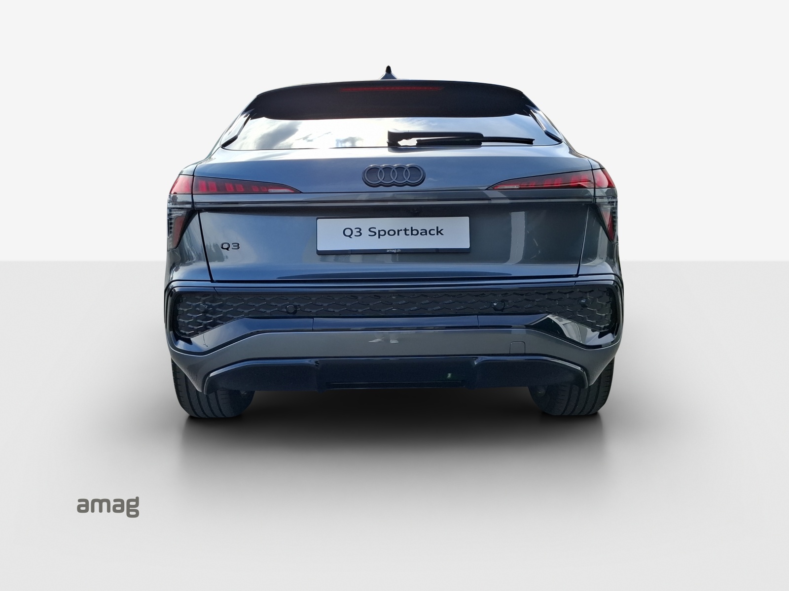 AUDI Q3 Sportback e-hybrid 200 kW S tronig-showroom-element-3