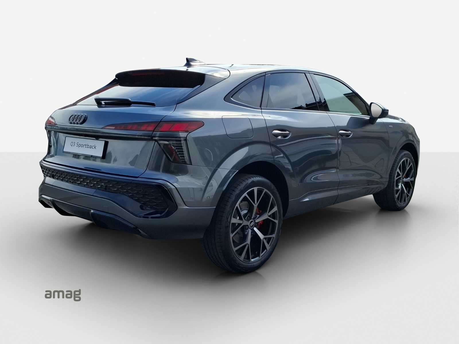 AUDI Q3 Sportback e-hybrid 200 kW S tronig-image-4