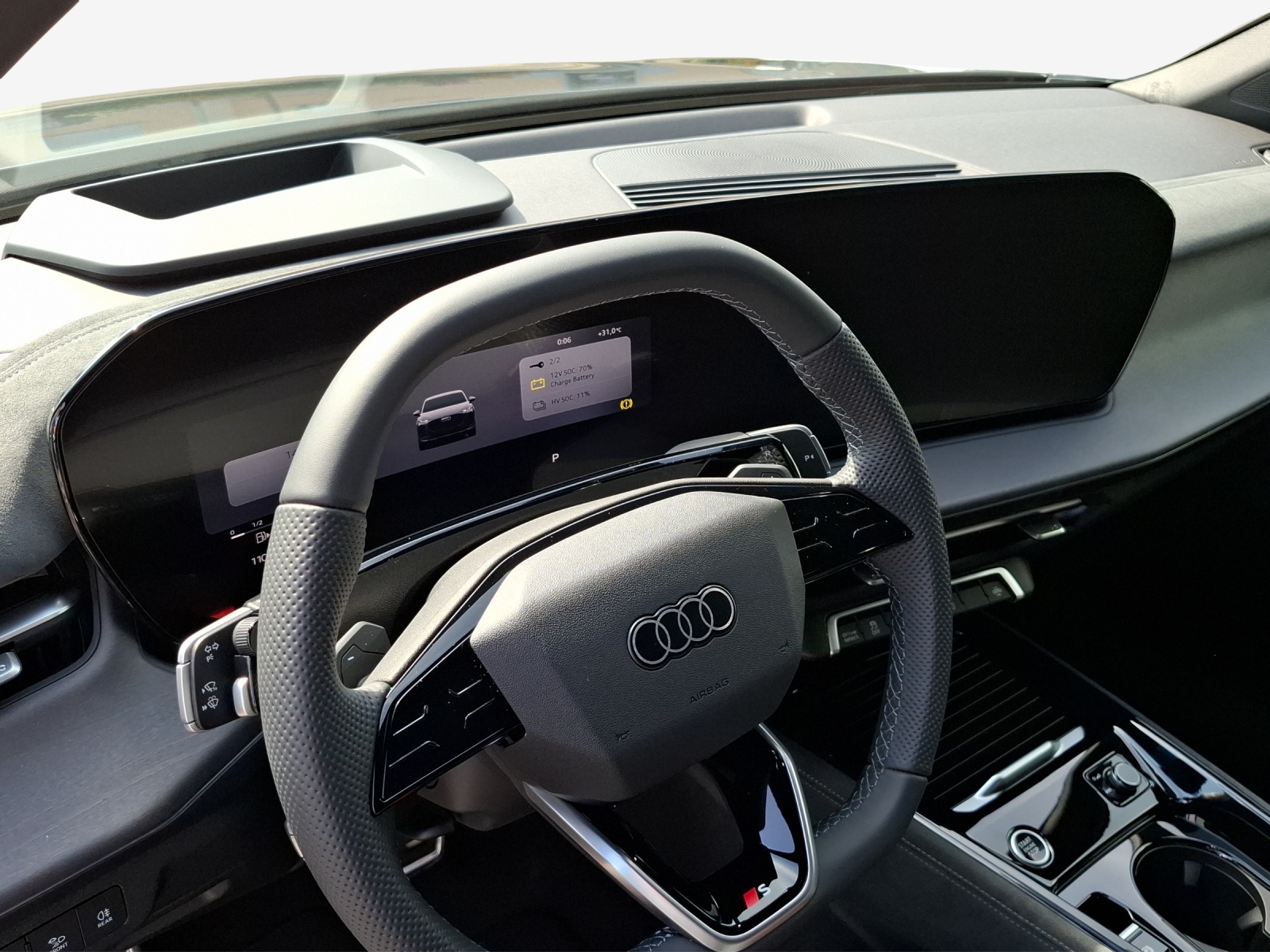 AUDI Q3 Sportback e-hybrid 200 kW S tronig-image-14