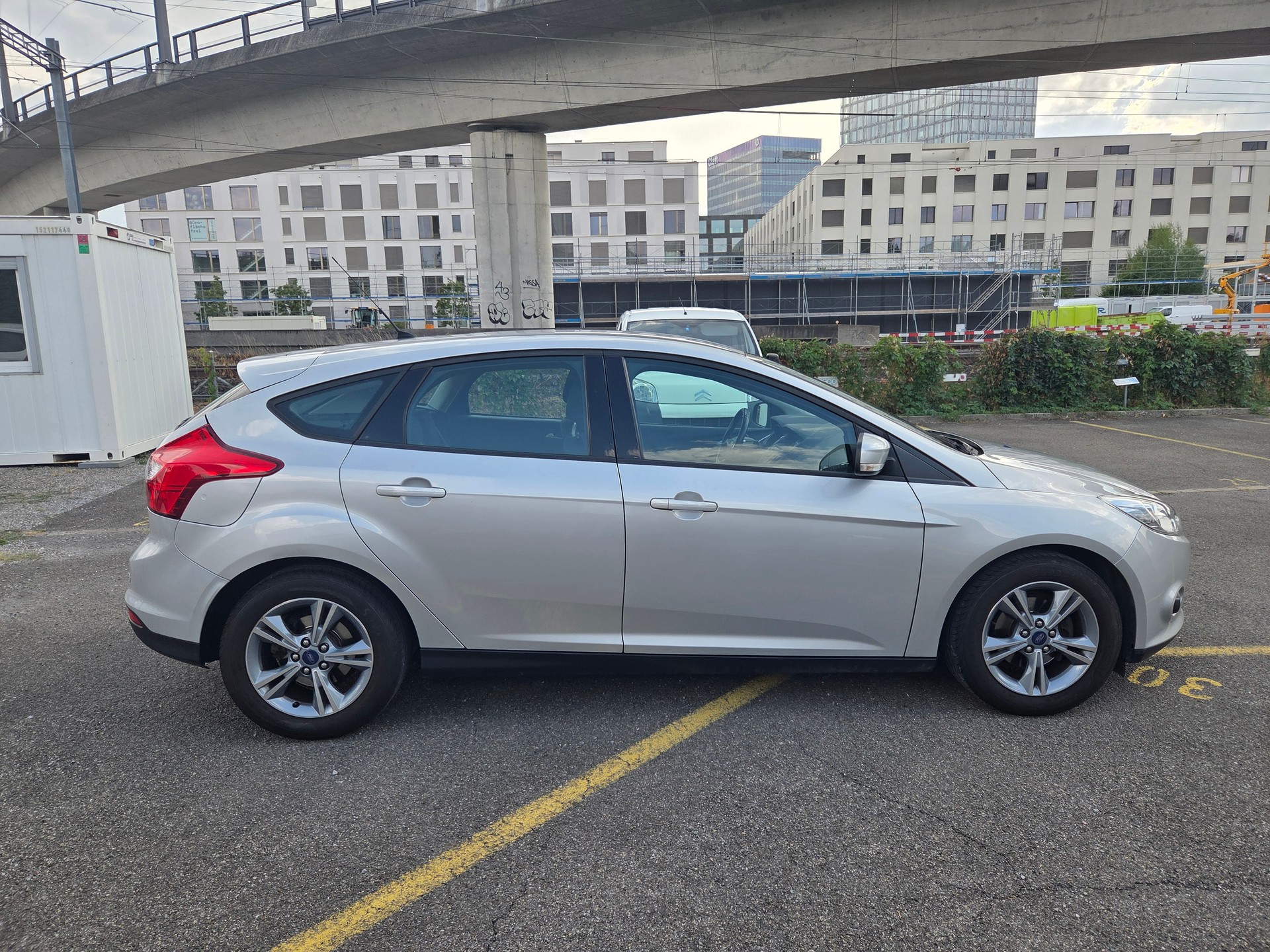 FORD Focus 1.6i VCT Titanium PowerShift-image-5
