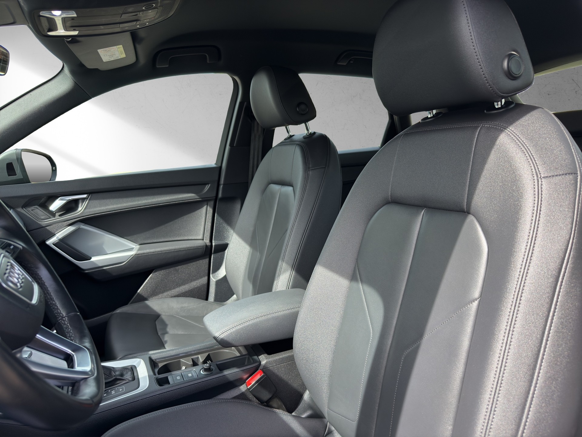 AUDI Q3 35 TDI advanced quattro S-tronic-image-6