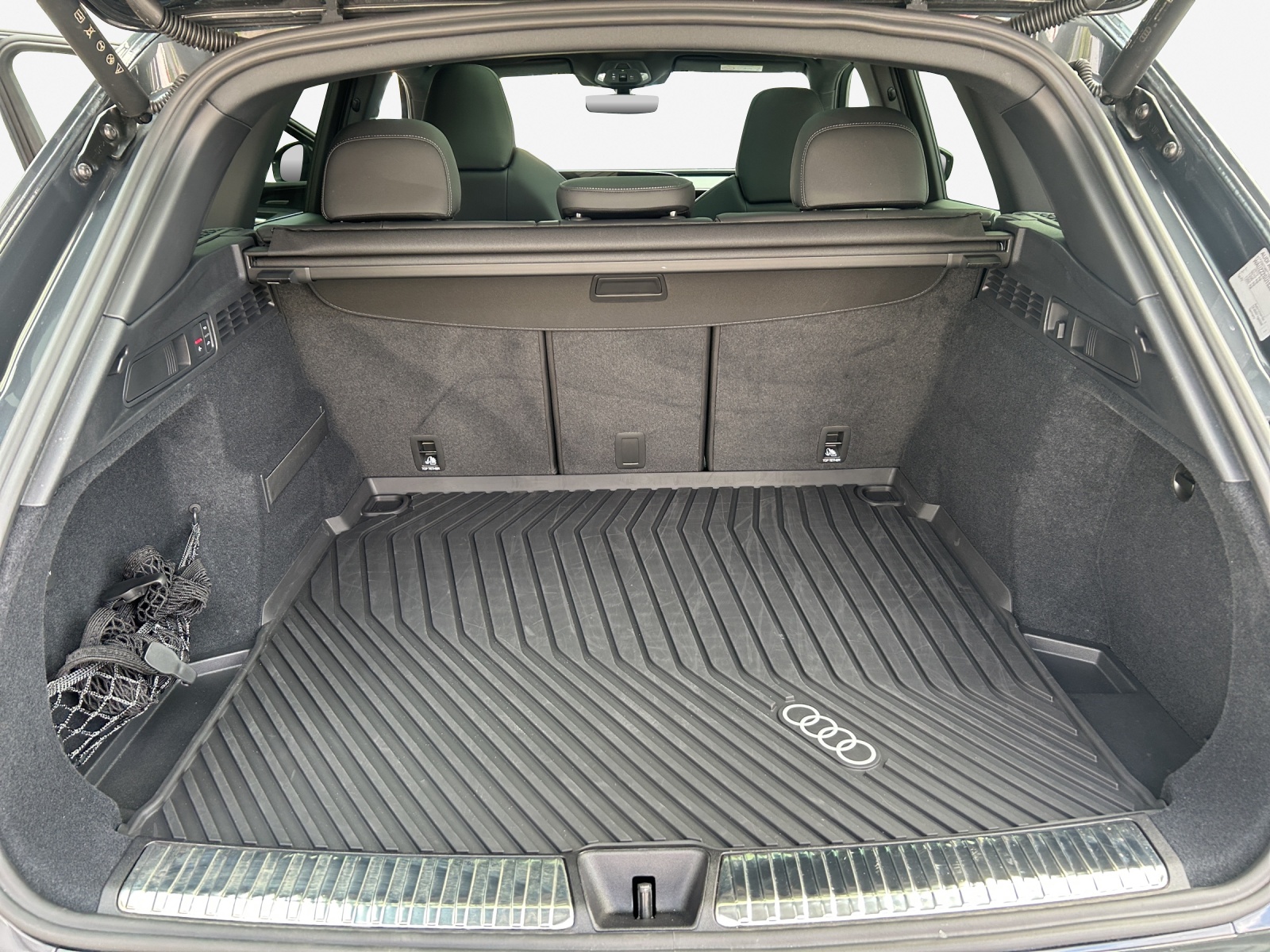 AUDI SQ5 TFSI quattro S-tronic-image-12