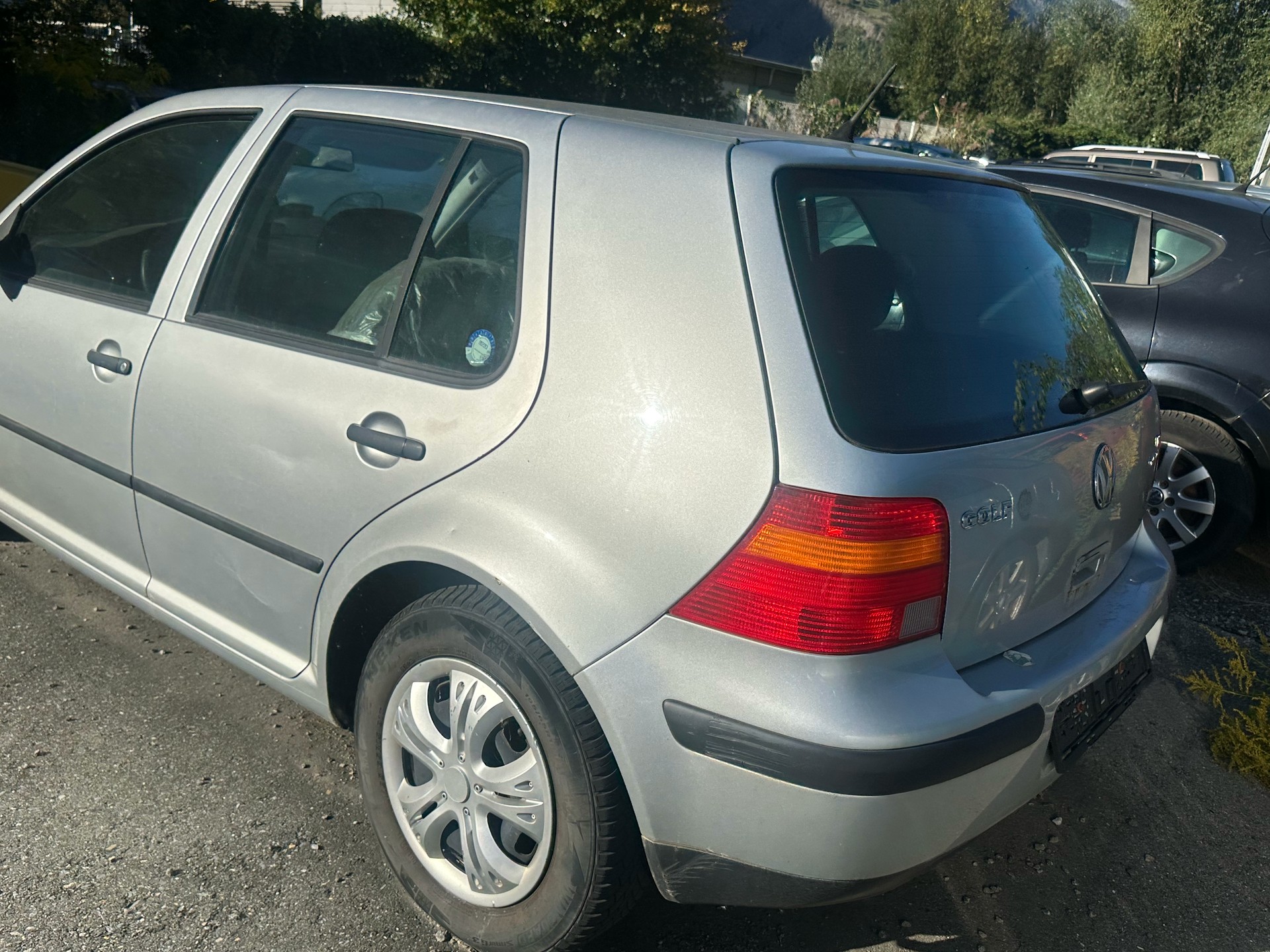 VW Golf 1.8 Comfortline 4Motion-image-4