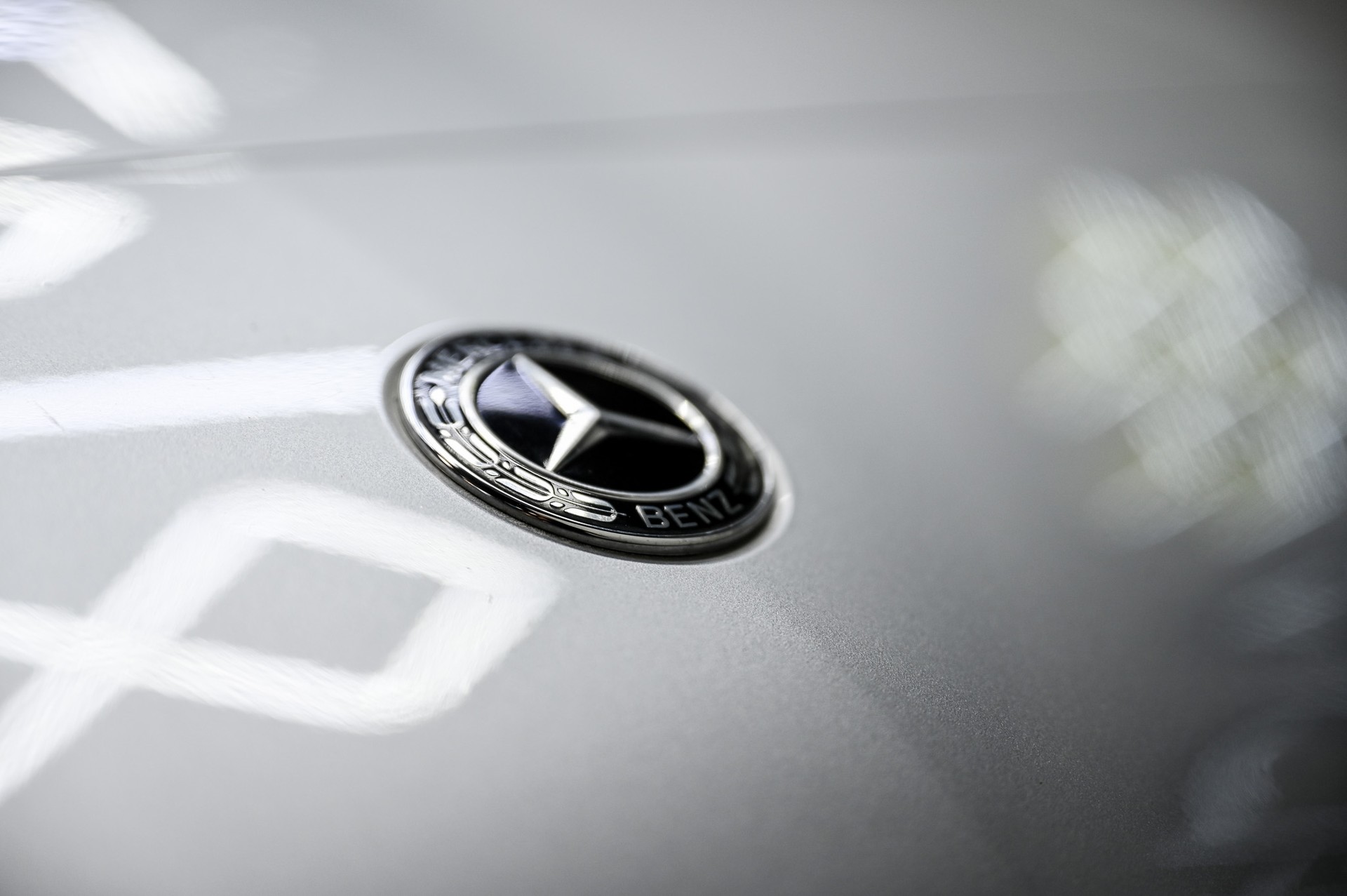 MERCEDES-BENZ B 180 AMG Line-image-17
