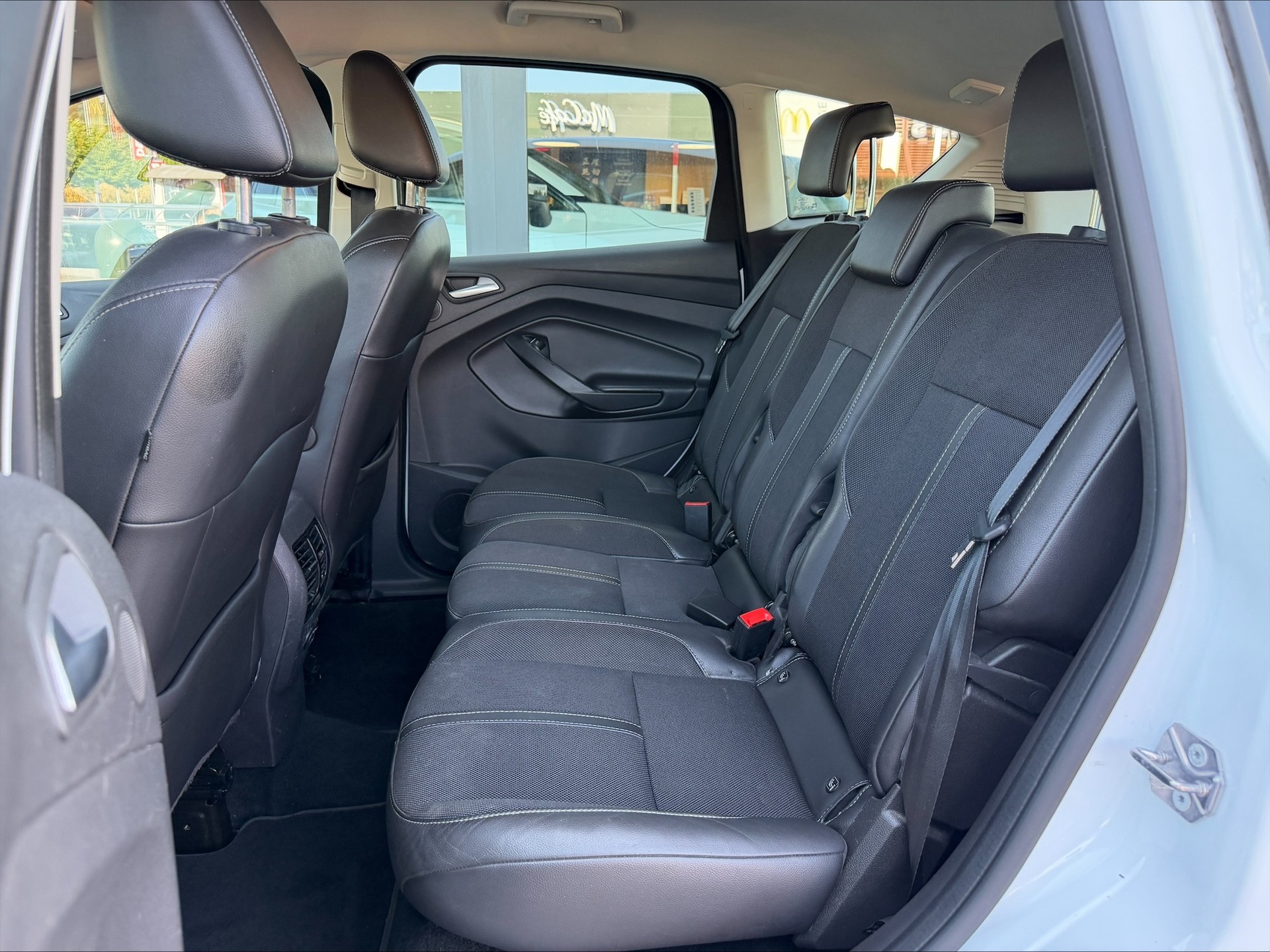 FORD C-Max 1.0 SCTi Trend-image-7