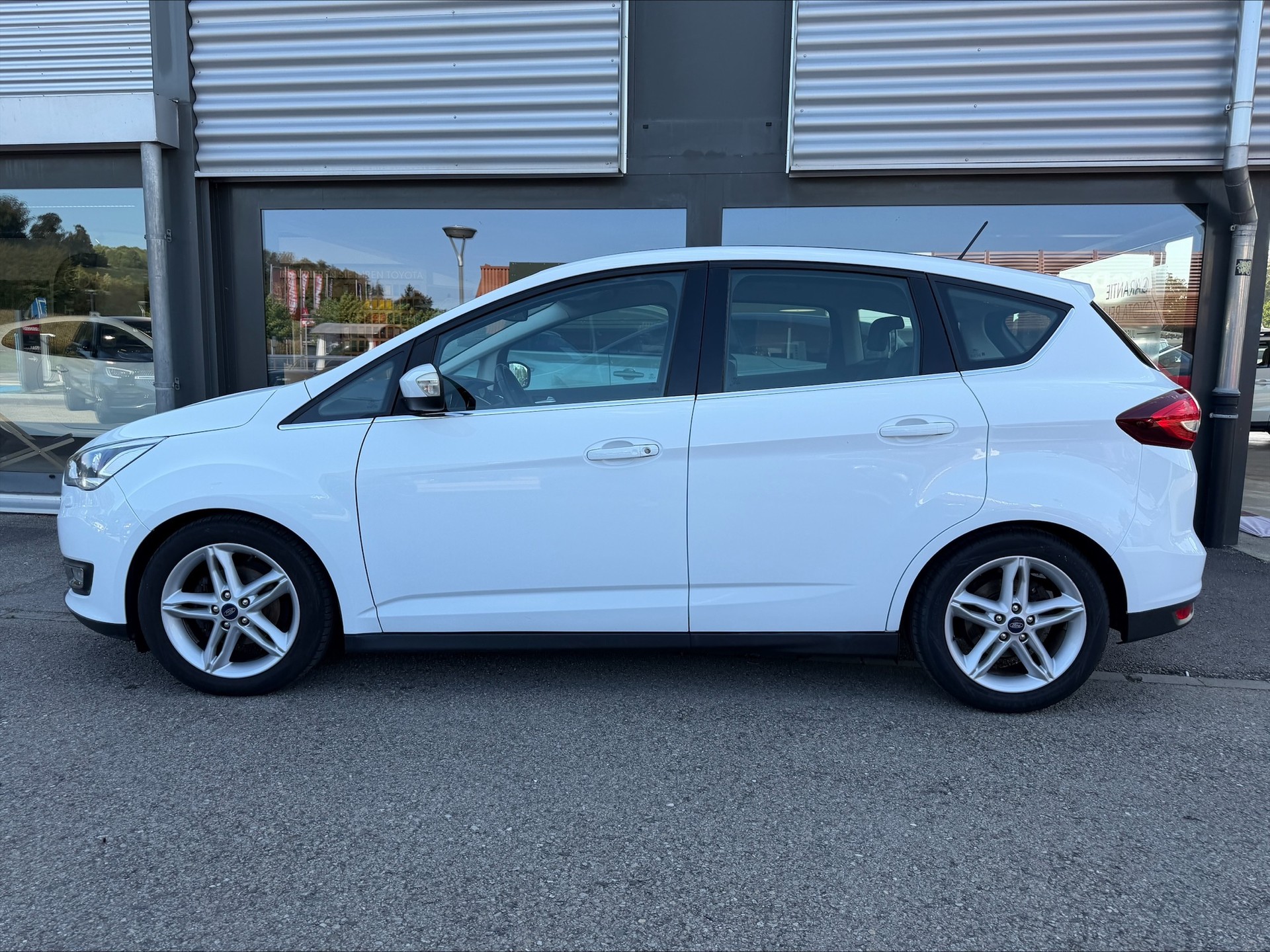 FORD C-Max 1.0 SCTi Trend-showroom-element-1
