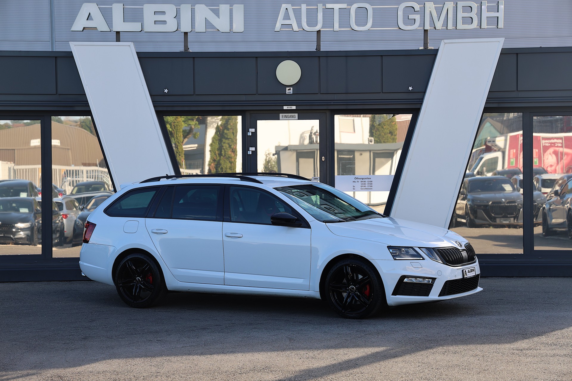 SKODA Octavia Combi 2.0 TDI 184 RS 4x4 DSG-showroom-element-1