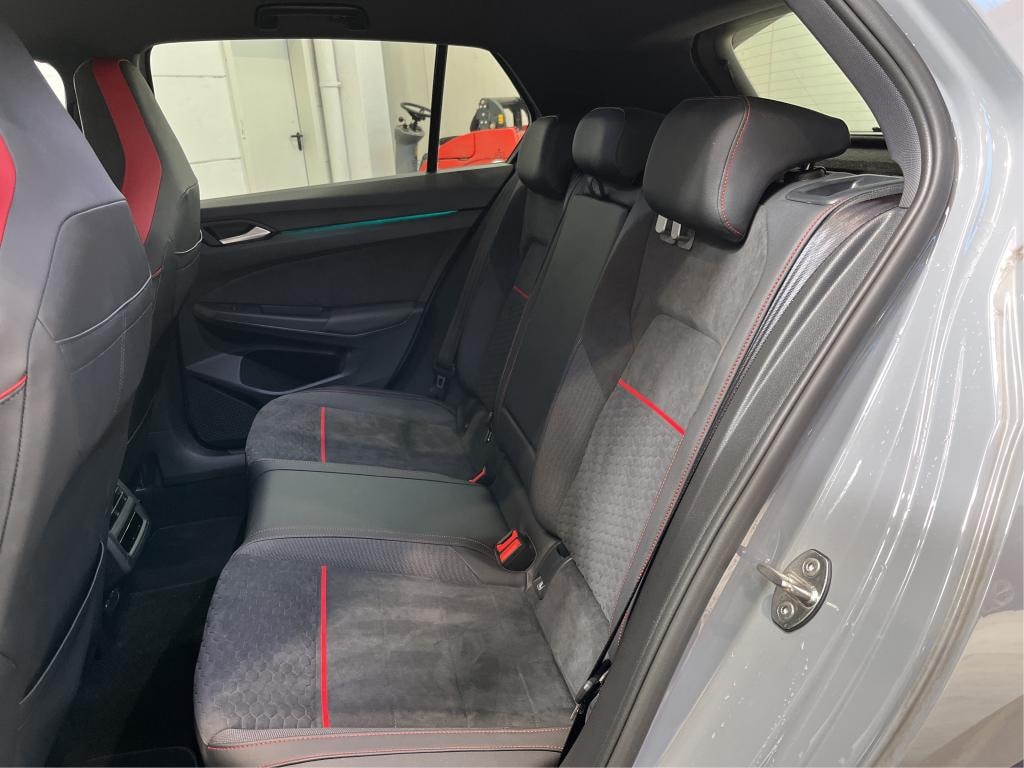VW Golf 2.0 TSI GTI Clubsport DSG / Model 2025 / Leasing ab 299.--showroom-element-3