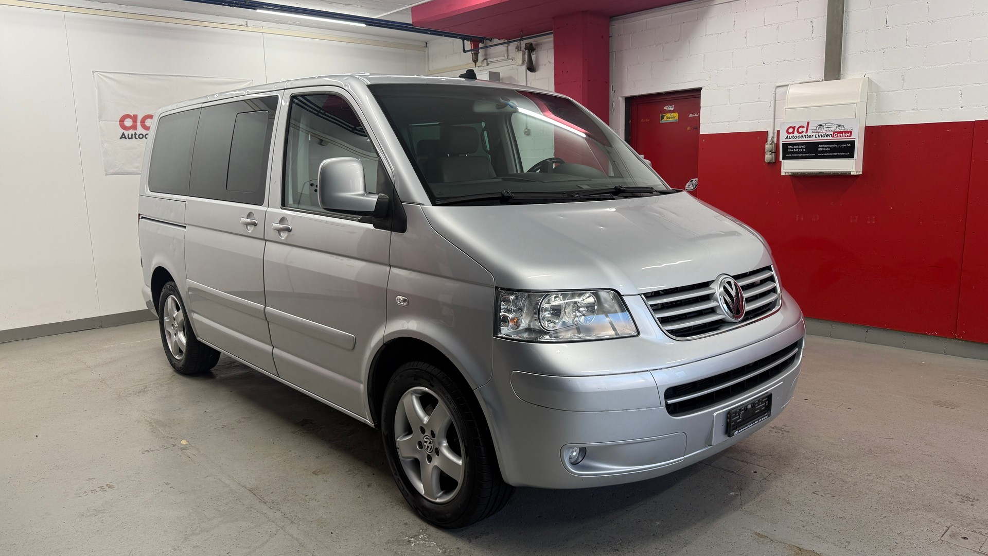 VW T5 Multivan Highline 2.5 TDI, 7 Plätze frisch ab MFK und Service mit Hagelschaden, 8 fach berädert, Servicegepflegt**-showroom-element-3