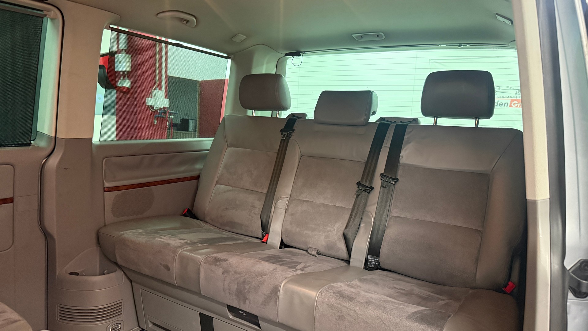 VW T5 Multivan Highline 2.5 TDI, 7 Plätze frisch ab MFK und Service mit Hagelschaden, 8 fach berädert, Servicegepflegt**-image-19