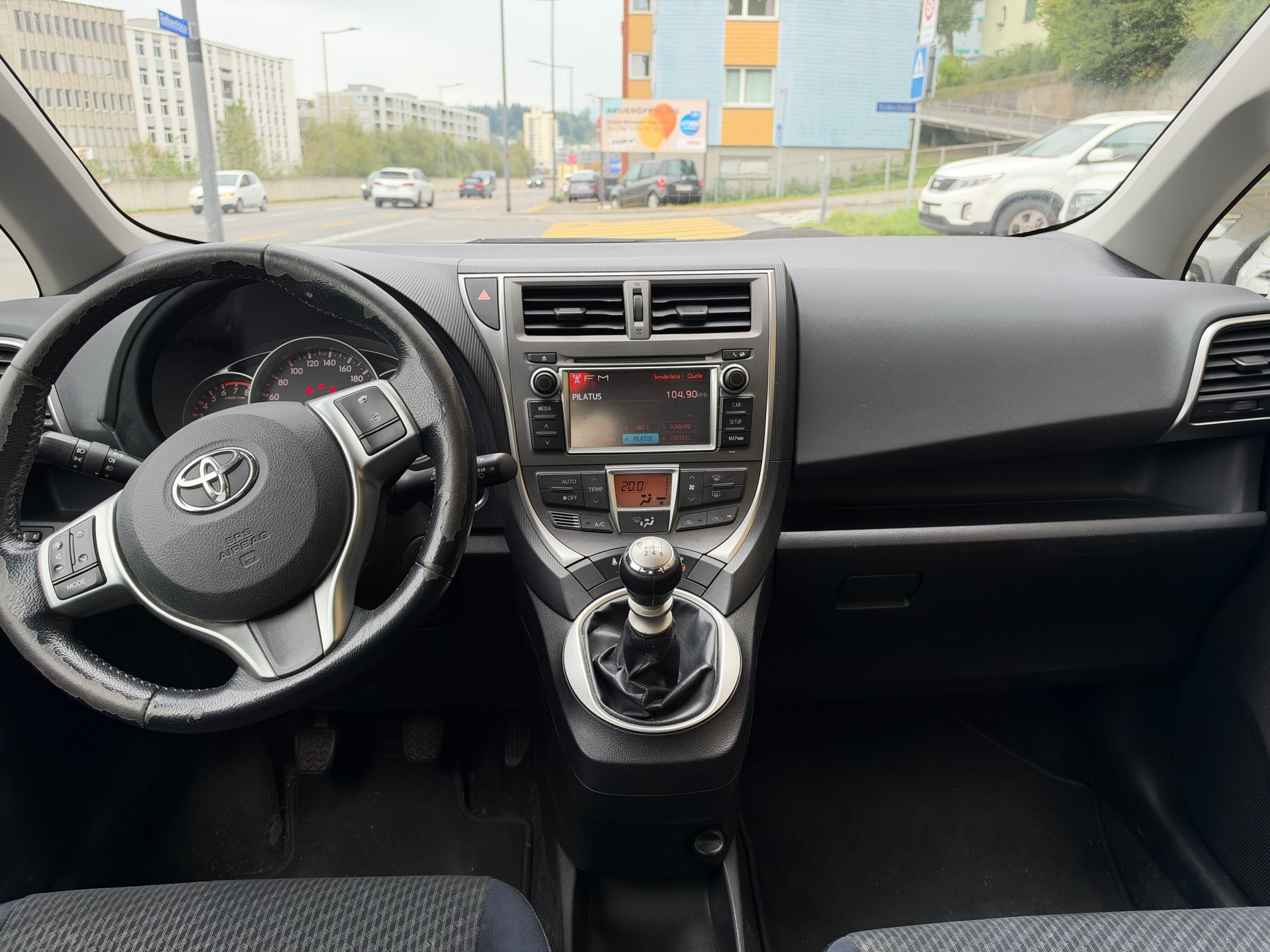 TOYOTA Verso-S 1.33 Linea Luna-image-8