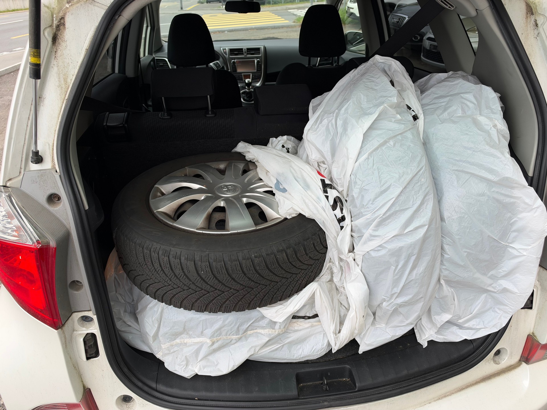 TOYOTA Verso-S 1.33 Linea Luna-image-10
